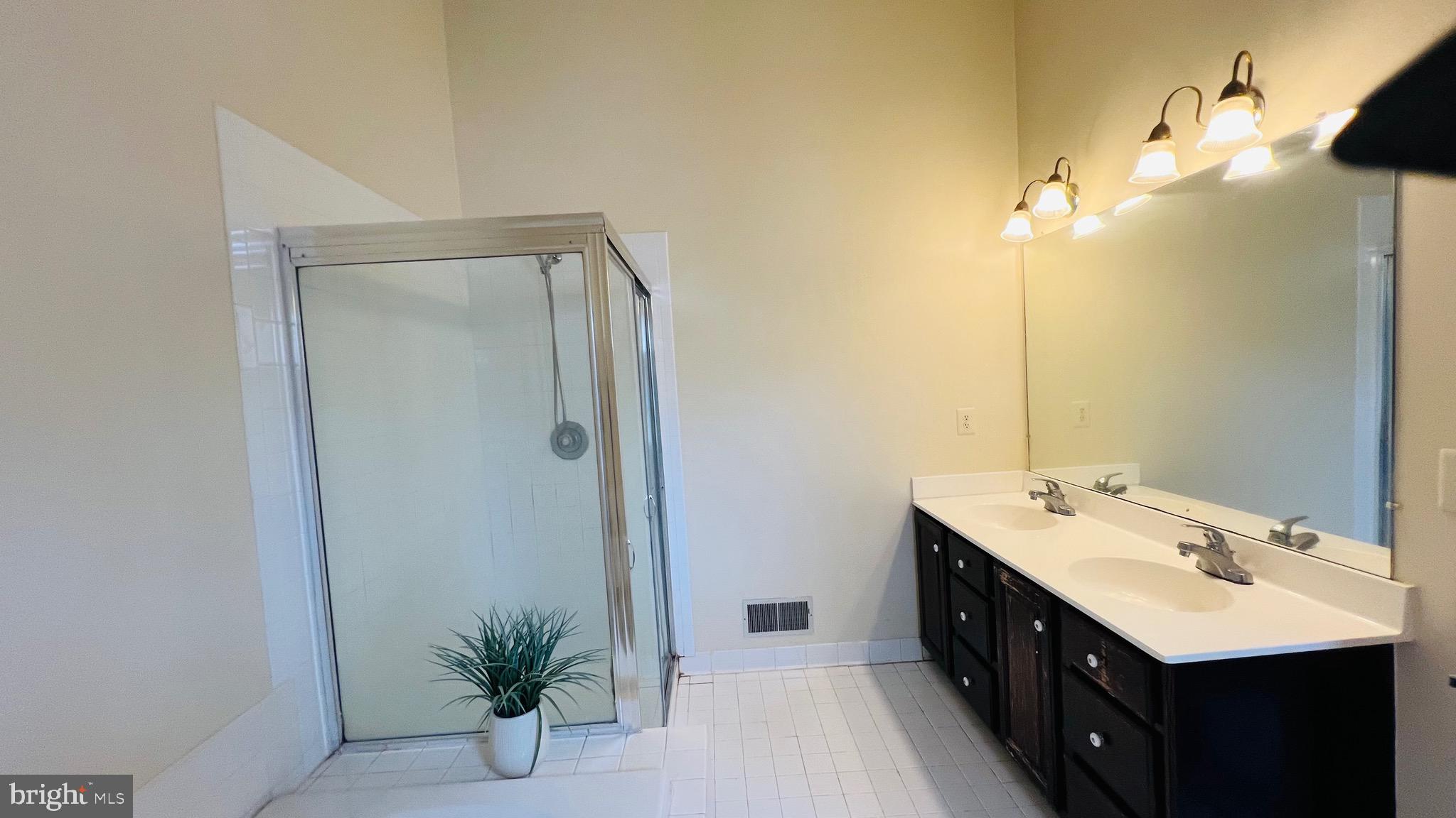 COURTHOUSE STATION - Residential Lease