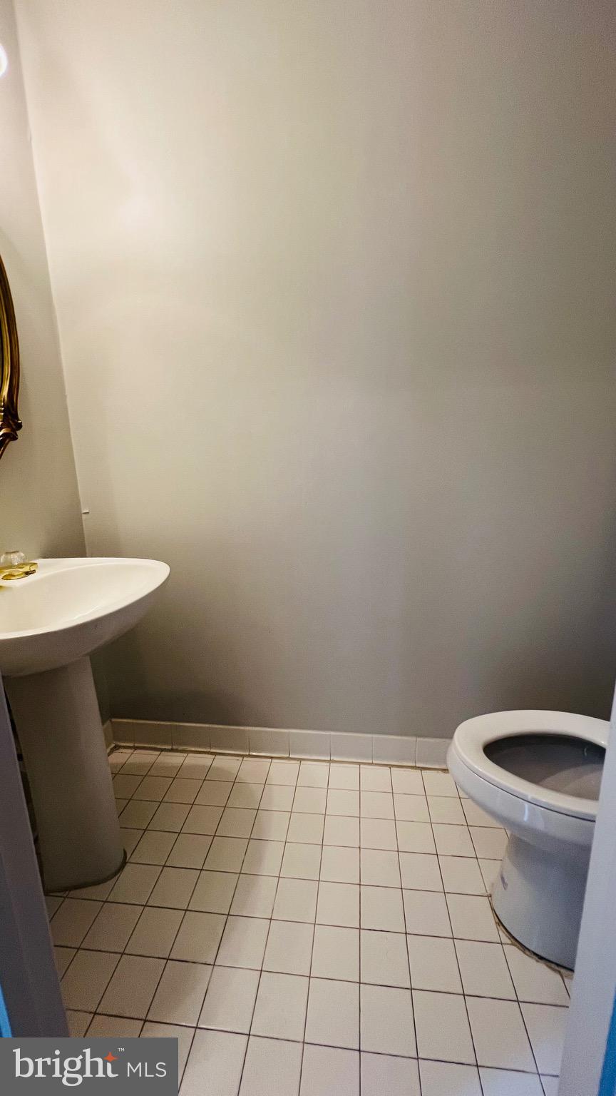 COURTHOUSE STATION - Residential Lease