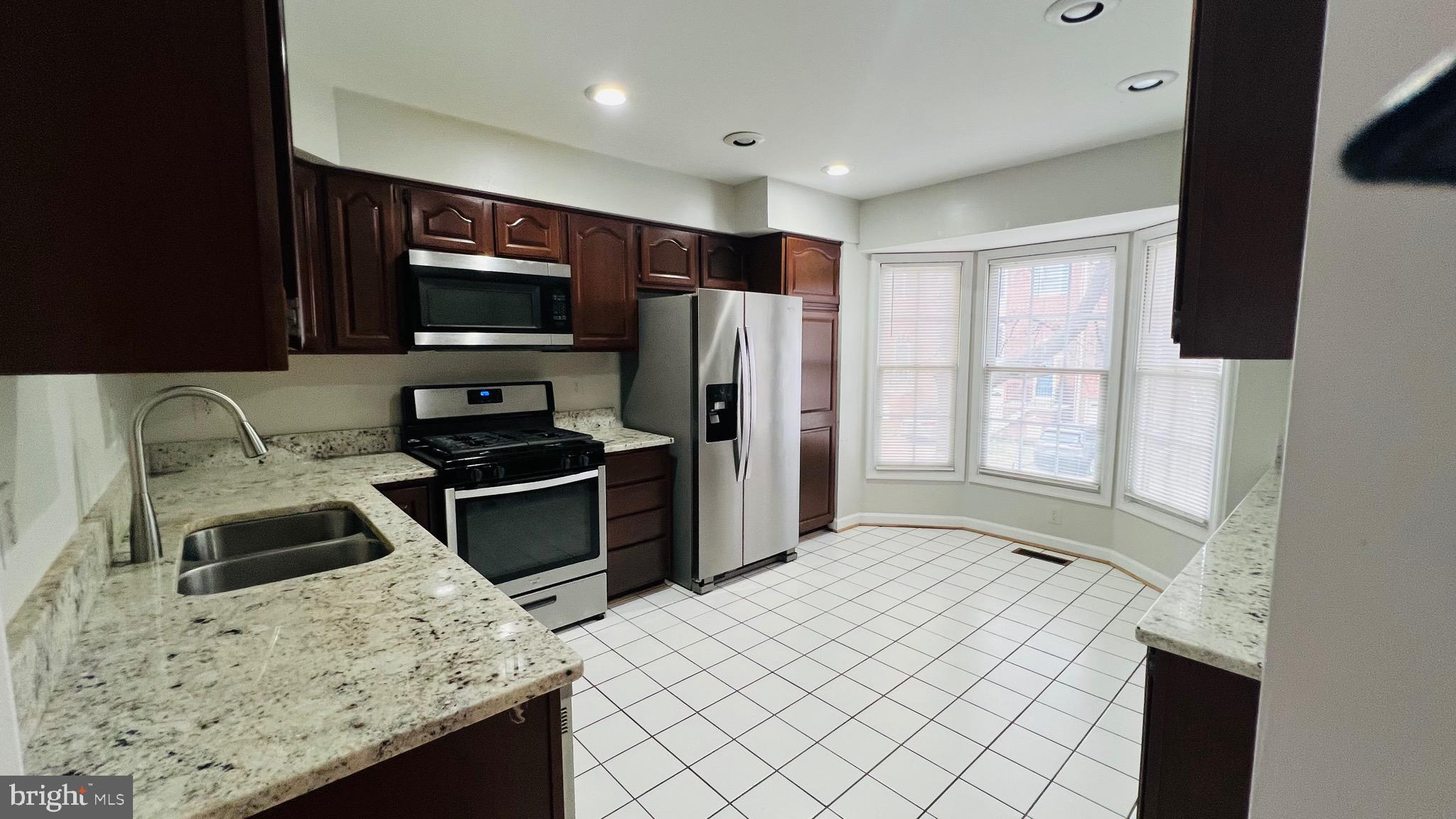 COURTHOUSE STATION - Residential Lease