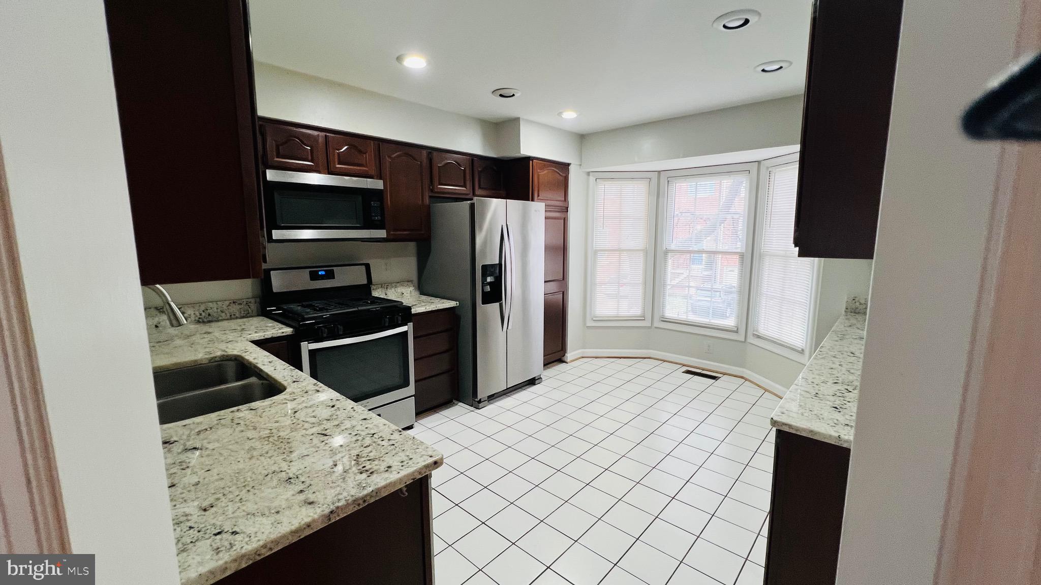 COURTHOUSE STATION - Residential Lease