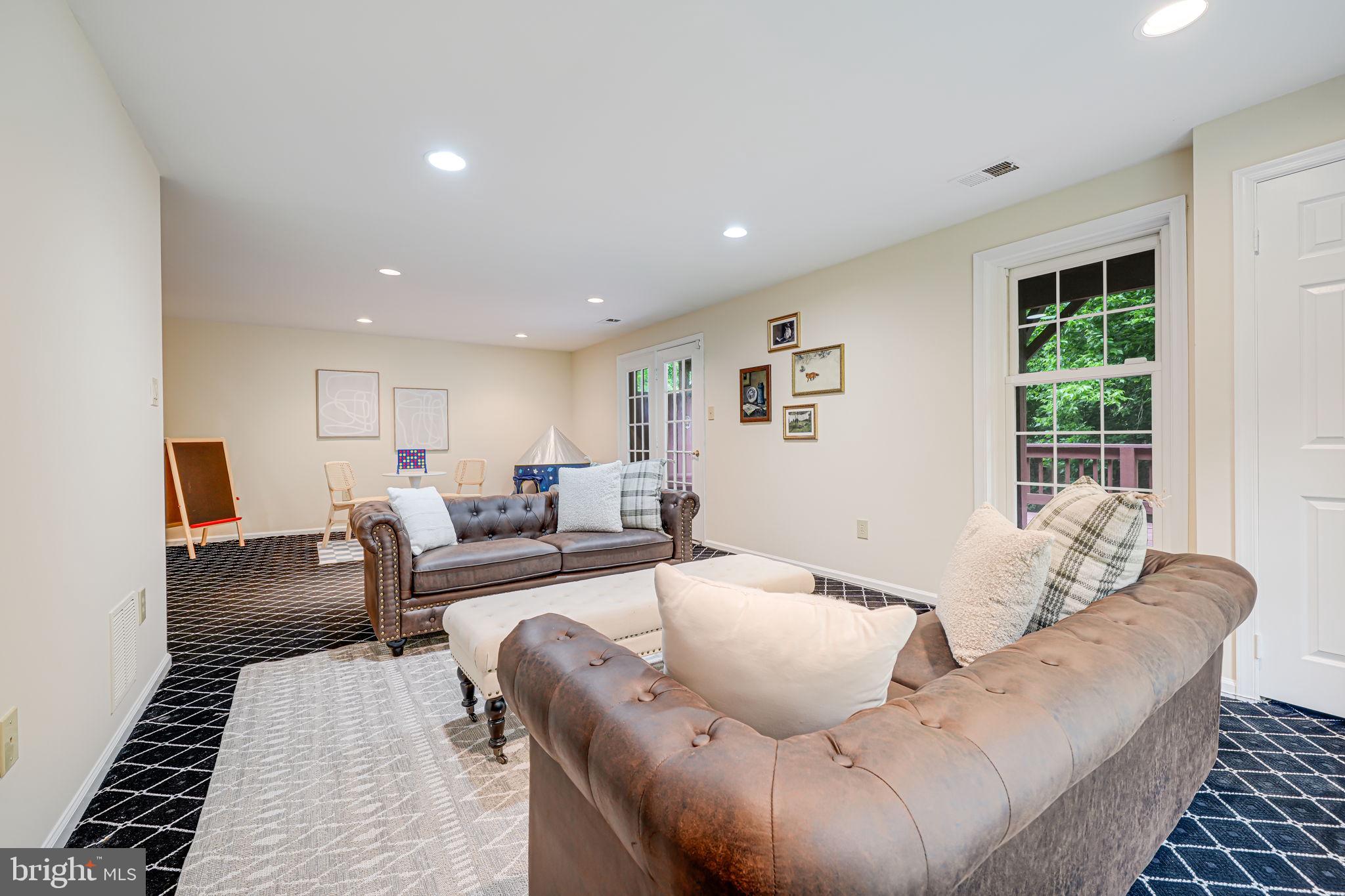 TUCKERMAN STATION - Residential