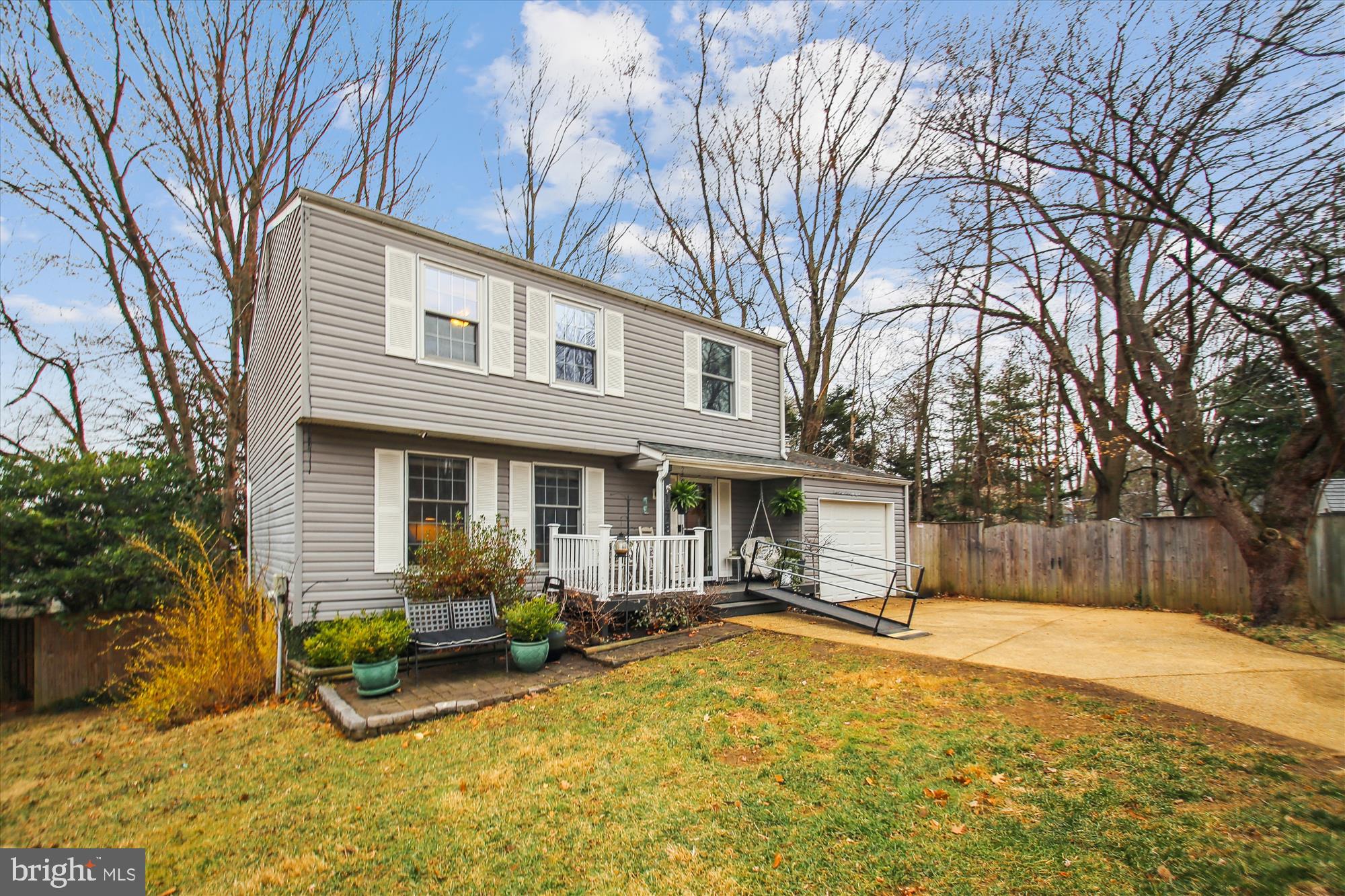 WHISPERING WOODS - Residential