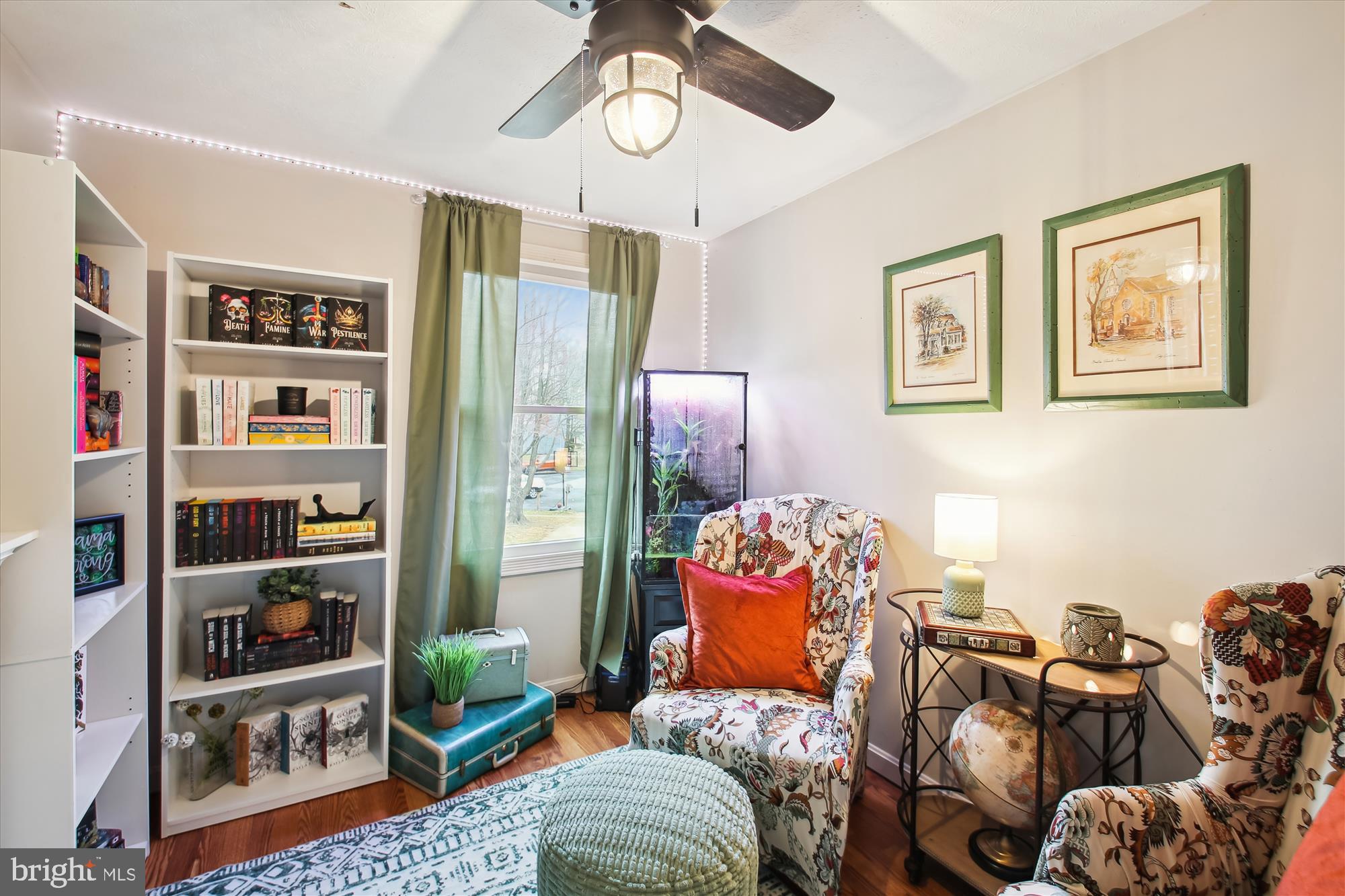 WHISPERING WOODS - Residential