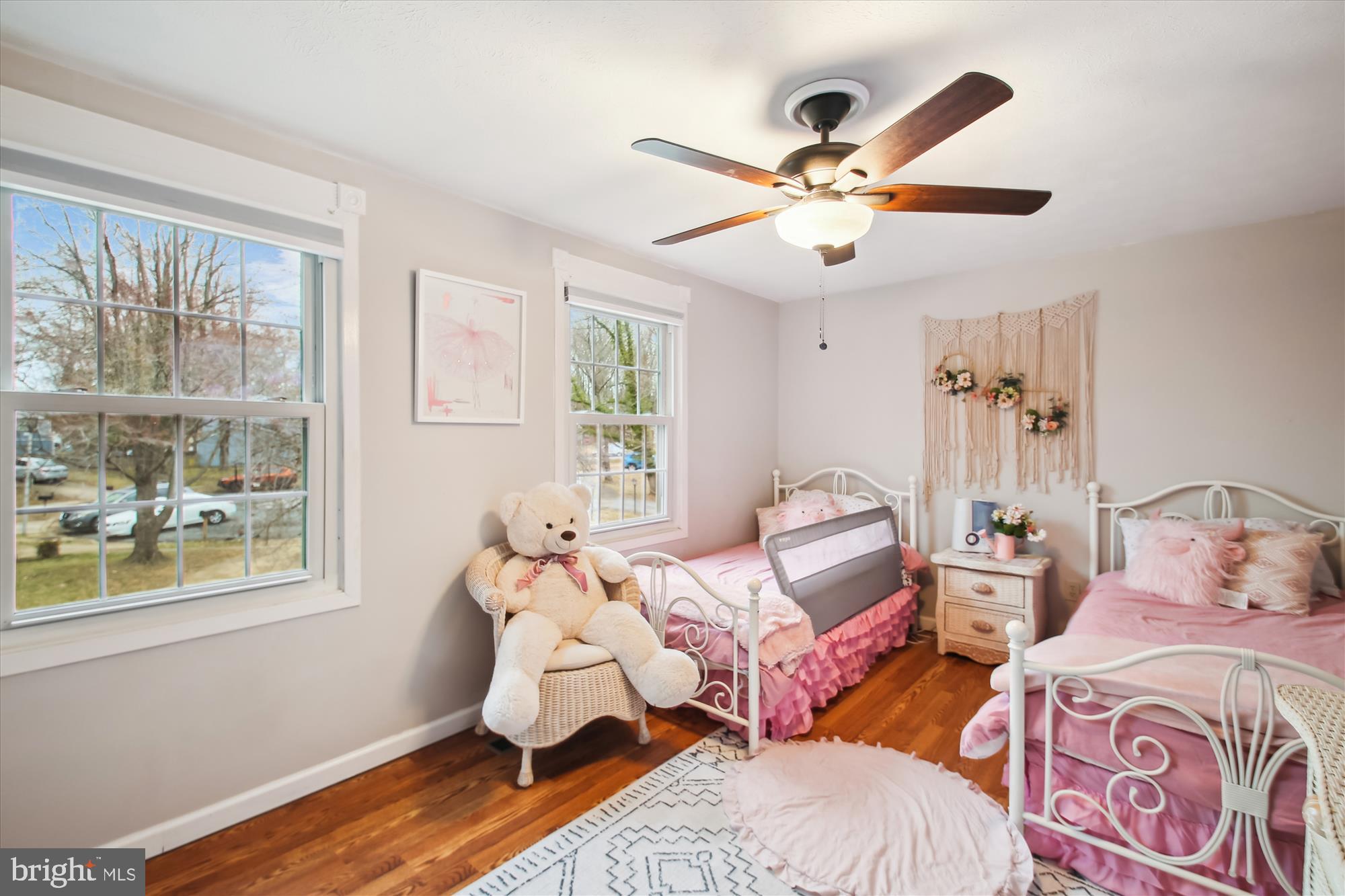 WHISPERING WOODS - Residential