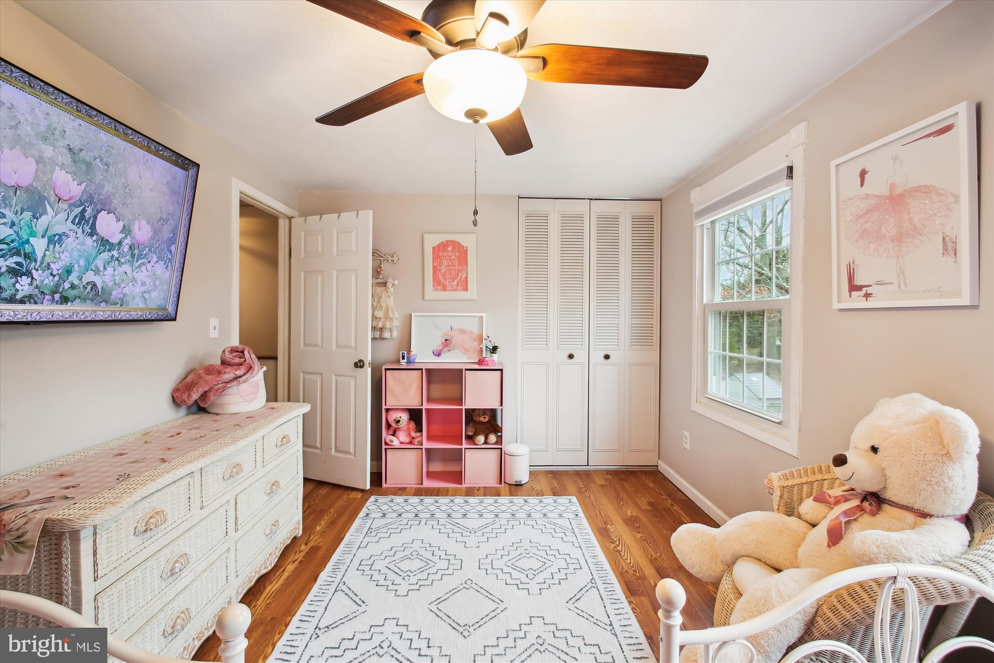 WHISPERING WOODS - Residential