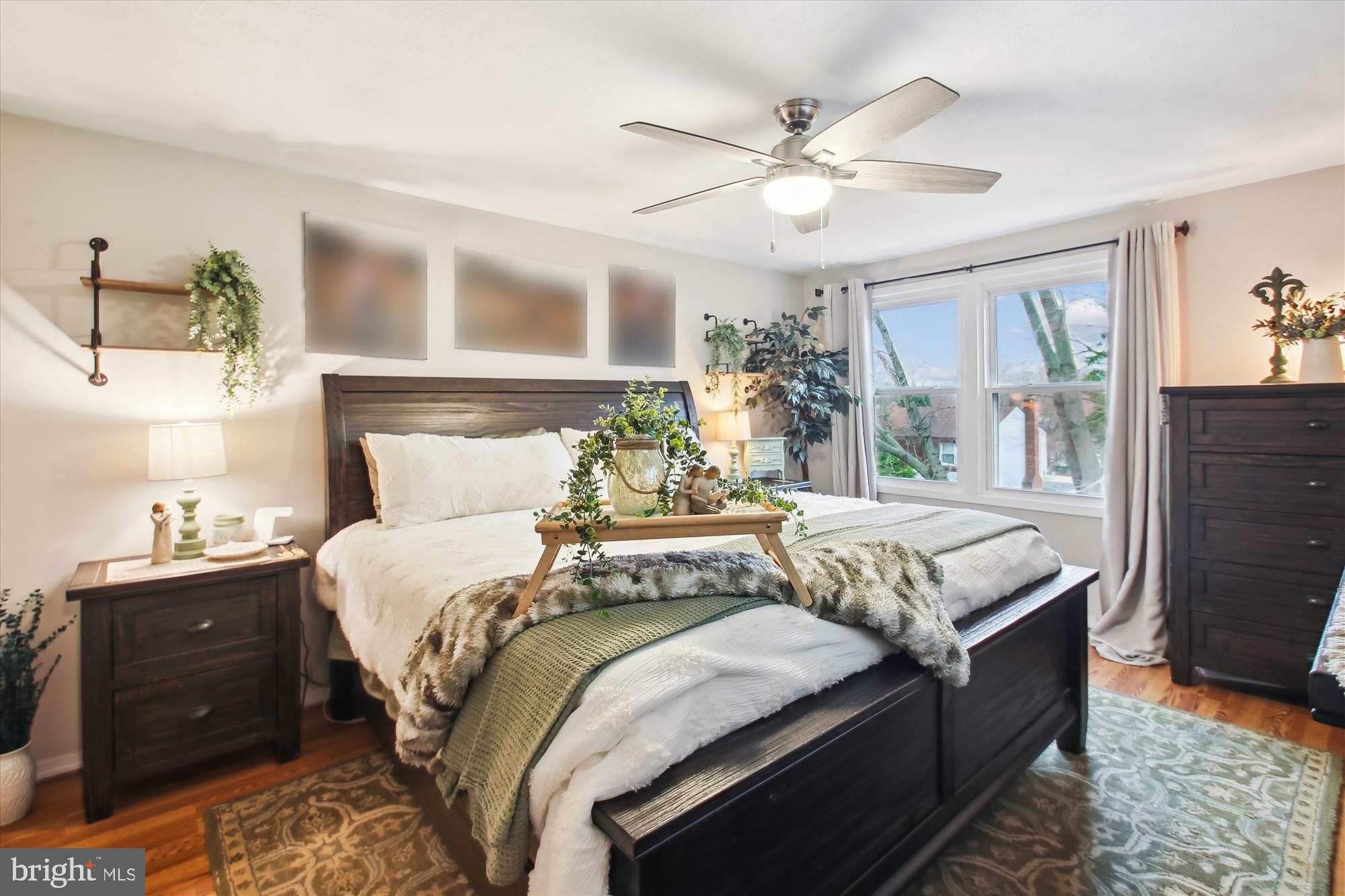 WHISPERING WOODS - Residential