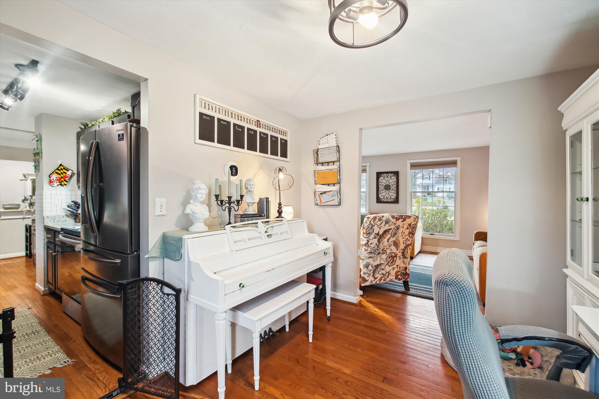 WHISPERING WOODS - Residential