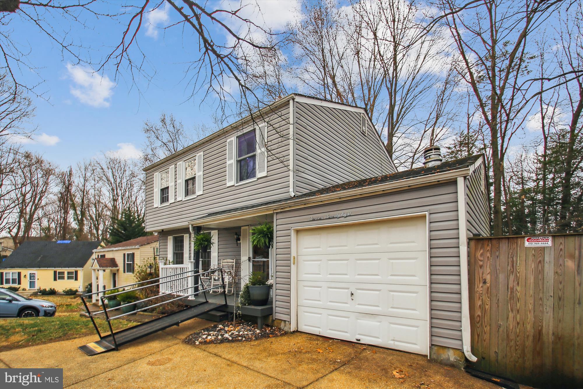 WHISPERING WOODS - Residential