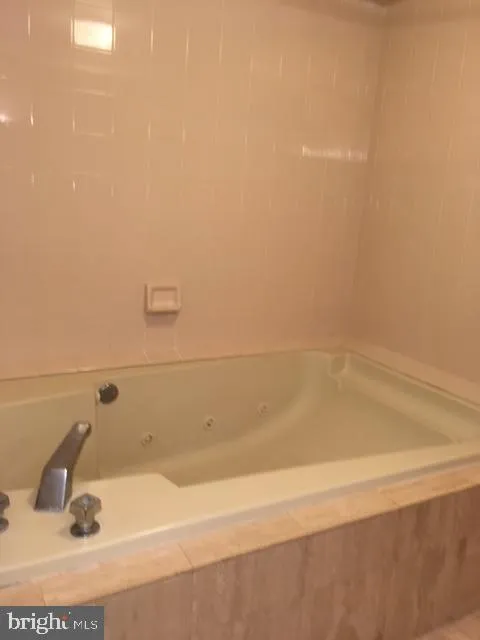 Philadelphia, Pennsylvania 19130, United States, 2 Bedrooms Bedrooms, ,2 BathroomsBathrooms,Residential,Active,253651