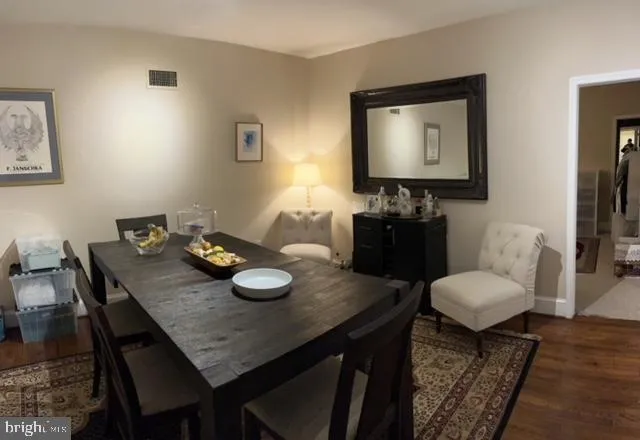 Philadelphia, Pennsylvania 19130, United States, 2 Bedrooms Bedrooms, ,2 BathroomsBathrooms,Residential,Active,253651