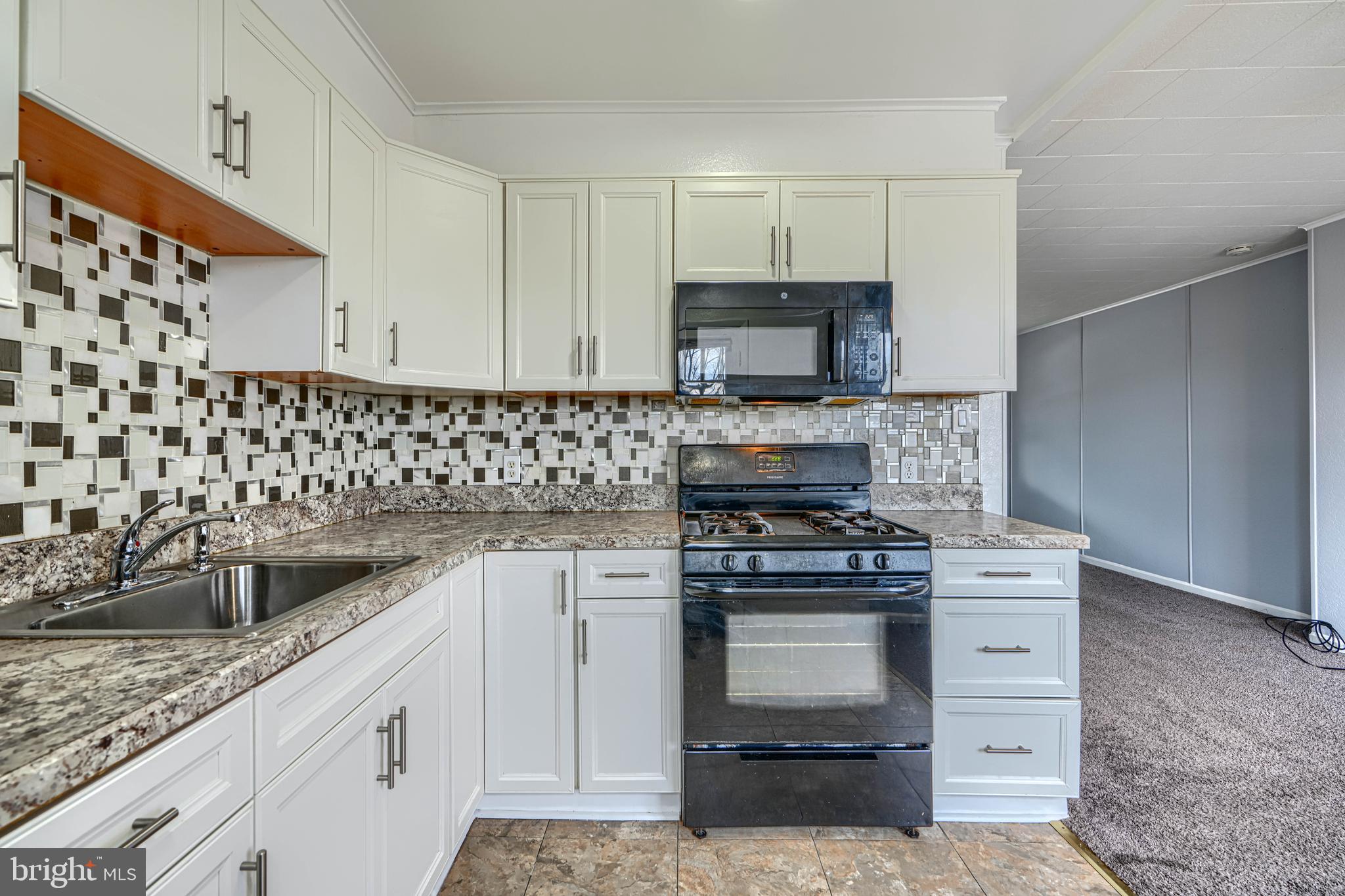 MAPLECREST - Residential