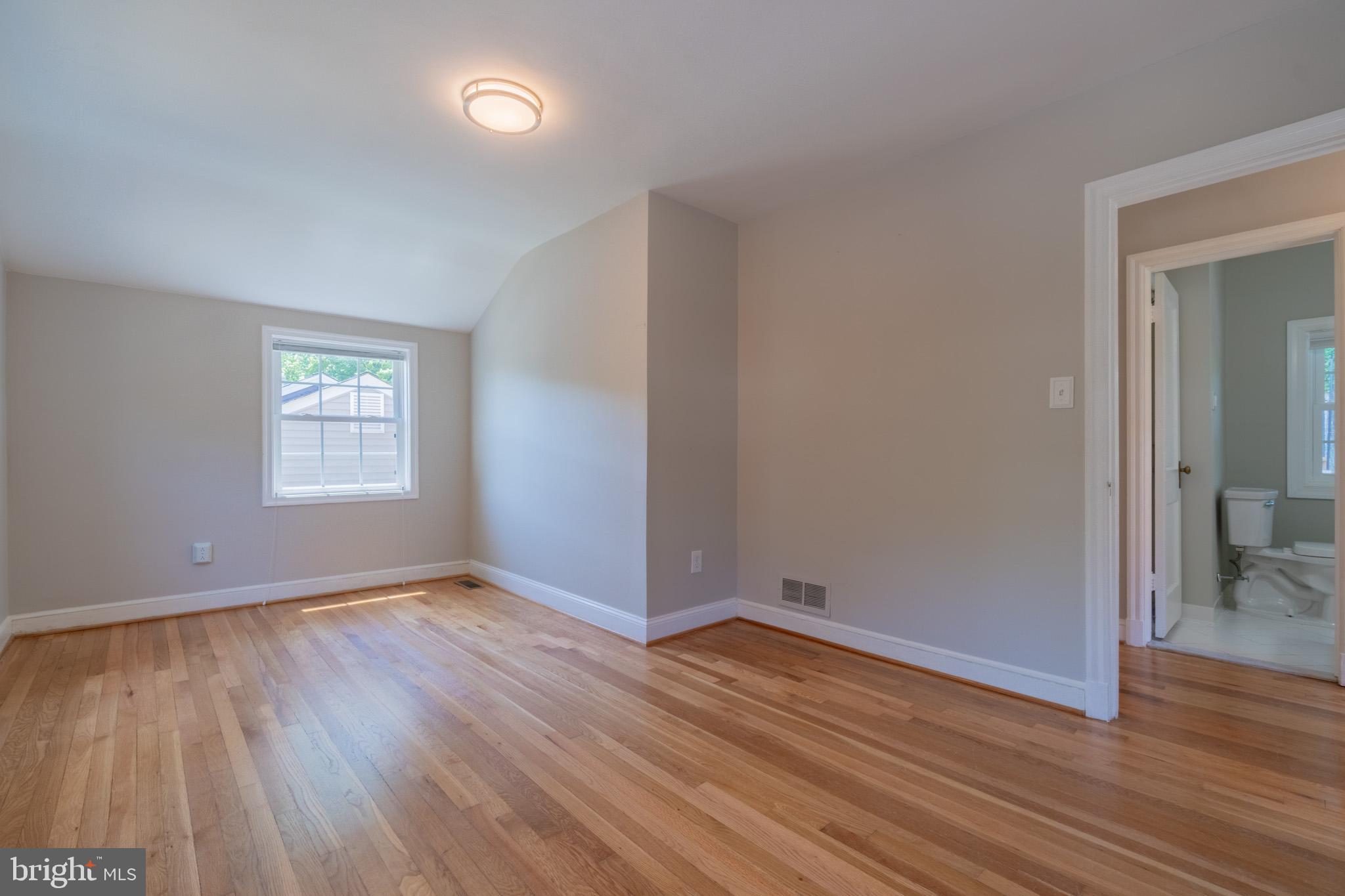 COLUMBIA FOREST - Residential Lease