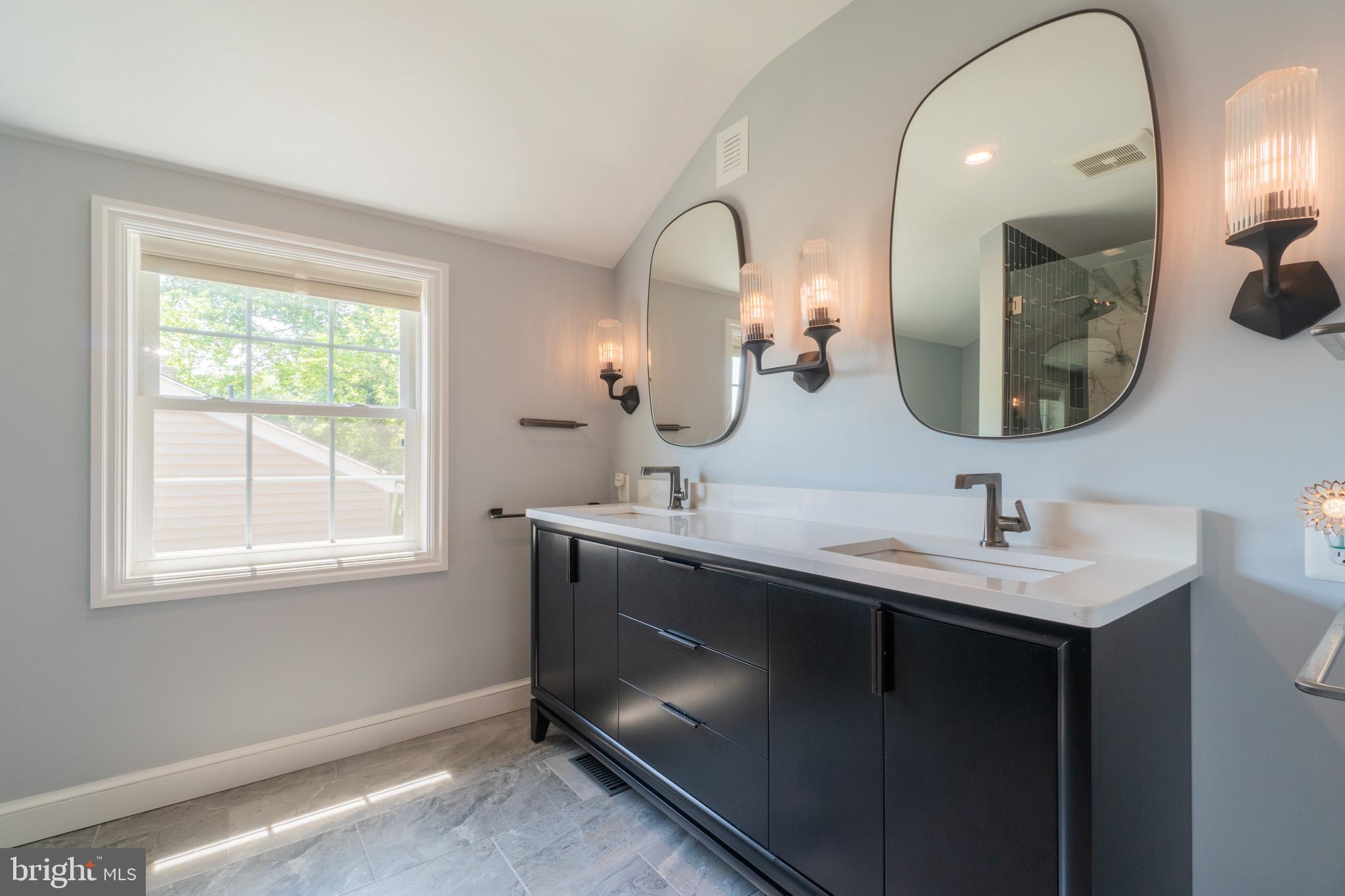 COLUMBIA FOREST - Residential Lease