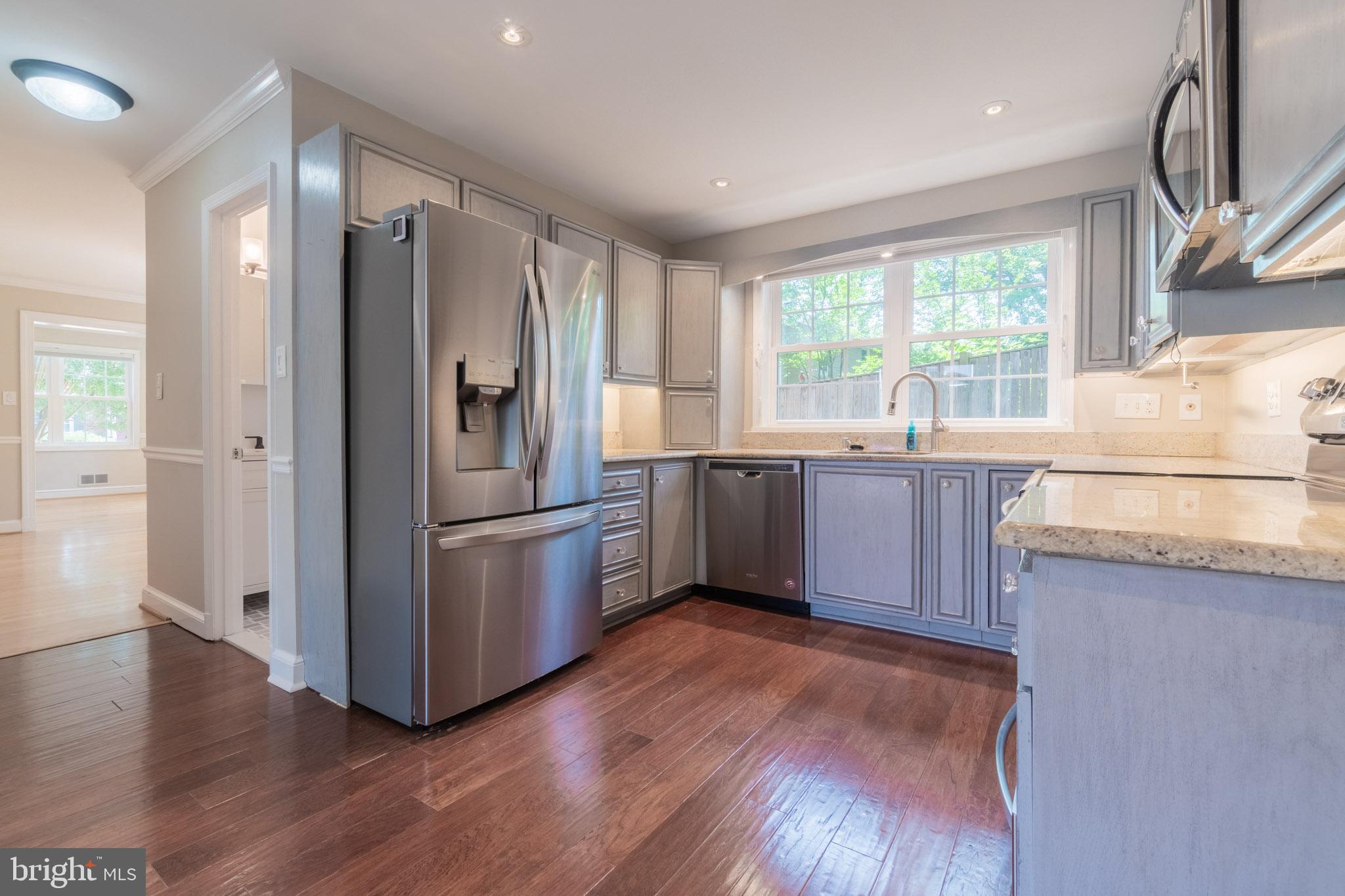 COLUMBIA FOREST - Residential Lease