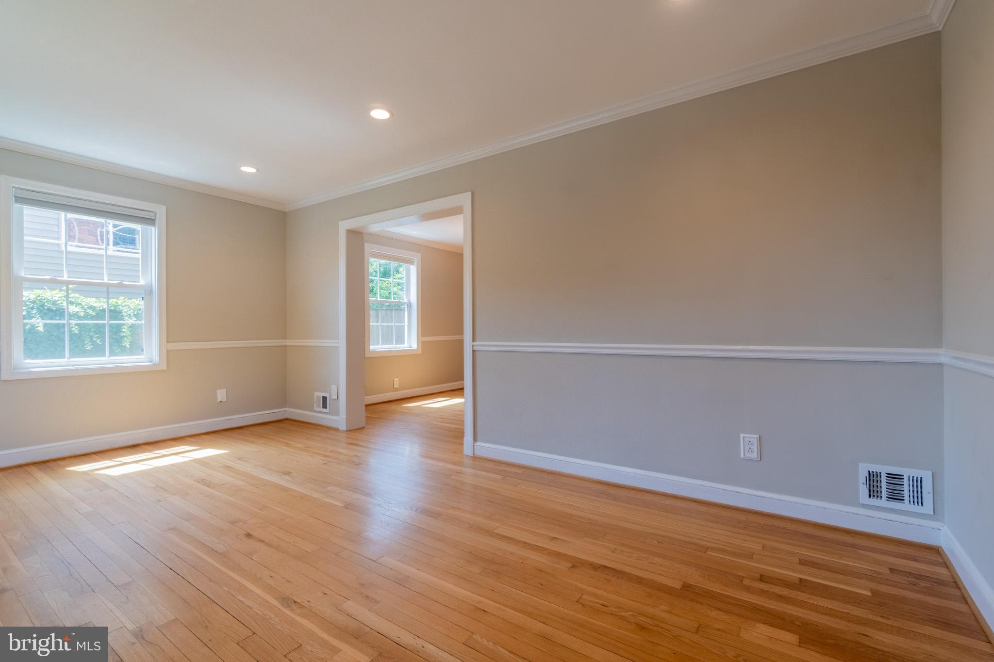 COLUMBIA FOREST - Residential Lease