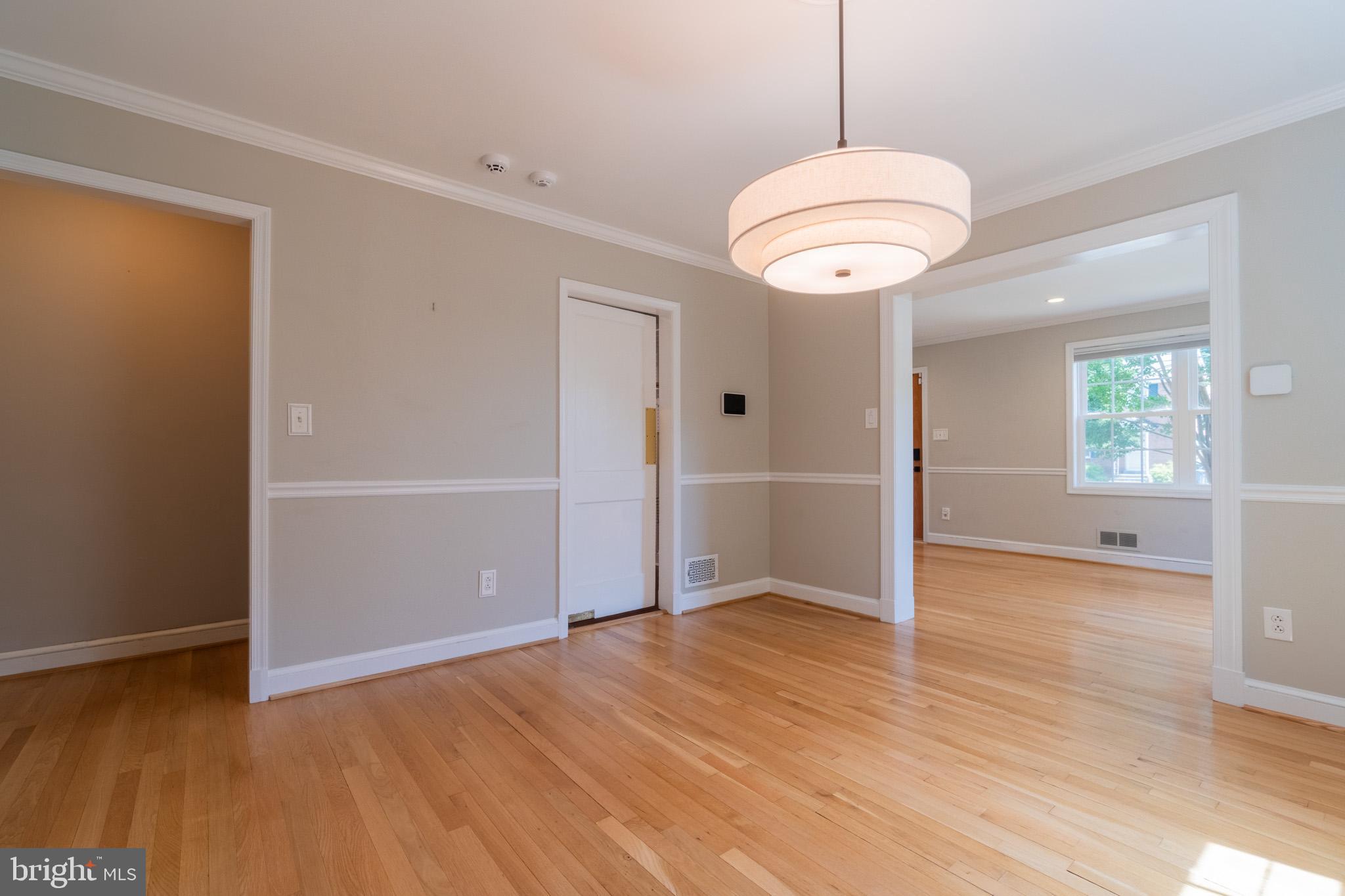 COLUMBIA FOREST - Residential Lease