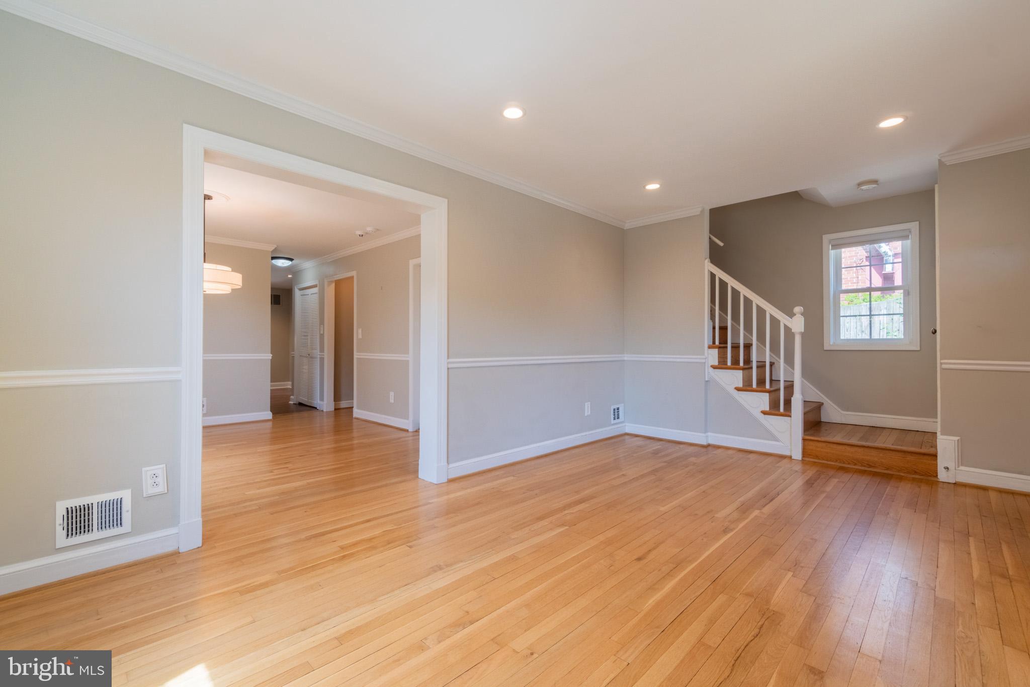 COLUMBIA FOREST - Residential Lease