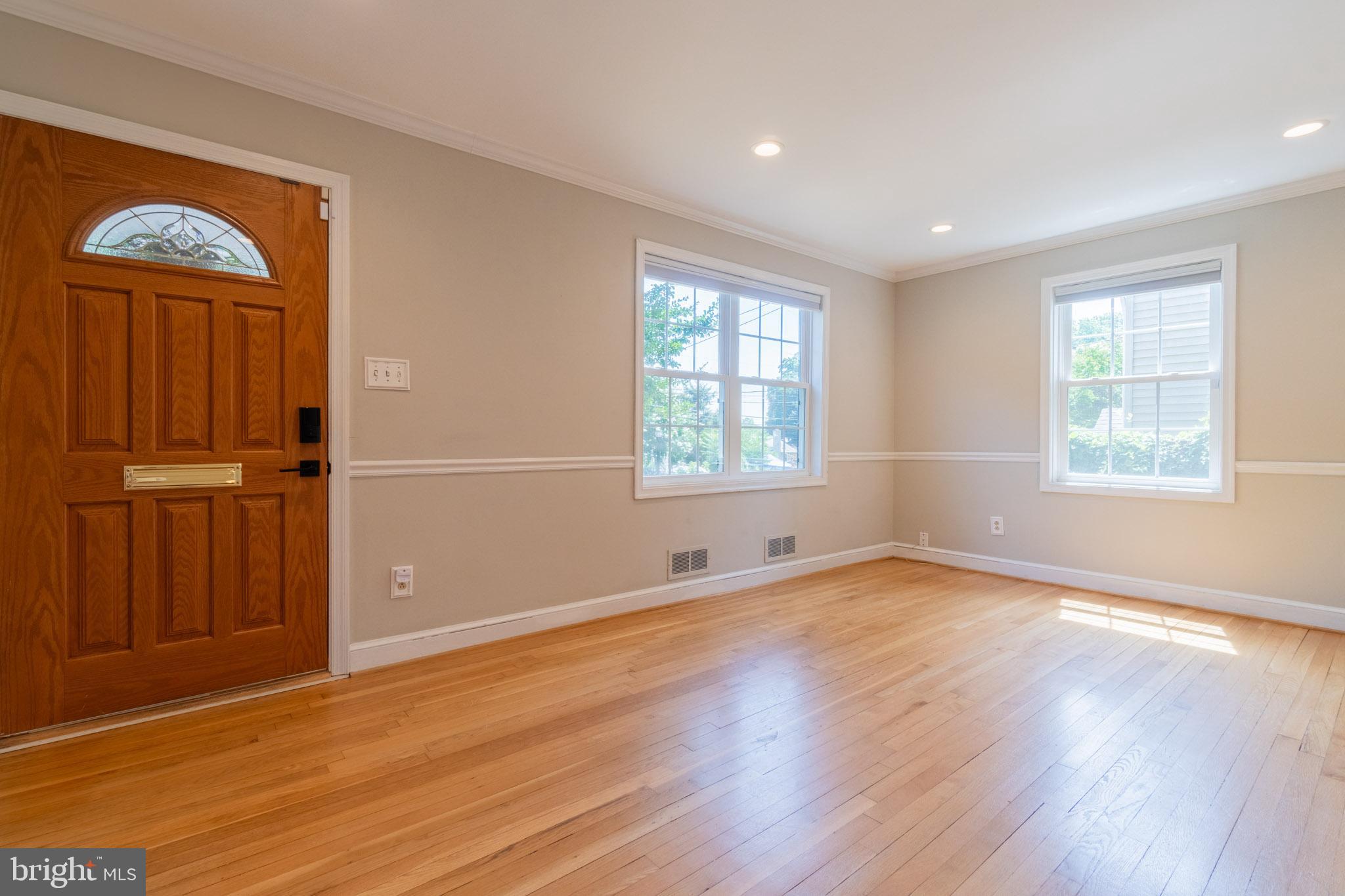 COLUMBIA FOREST - Residential Lease