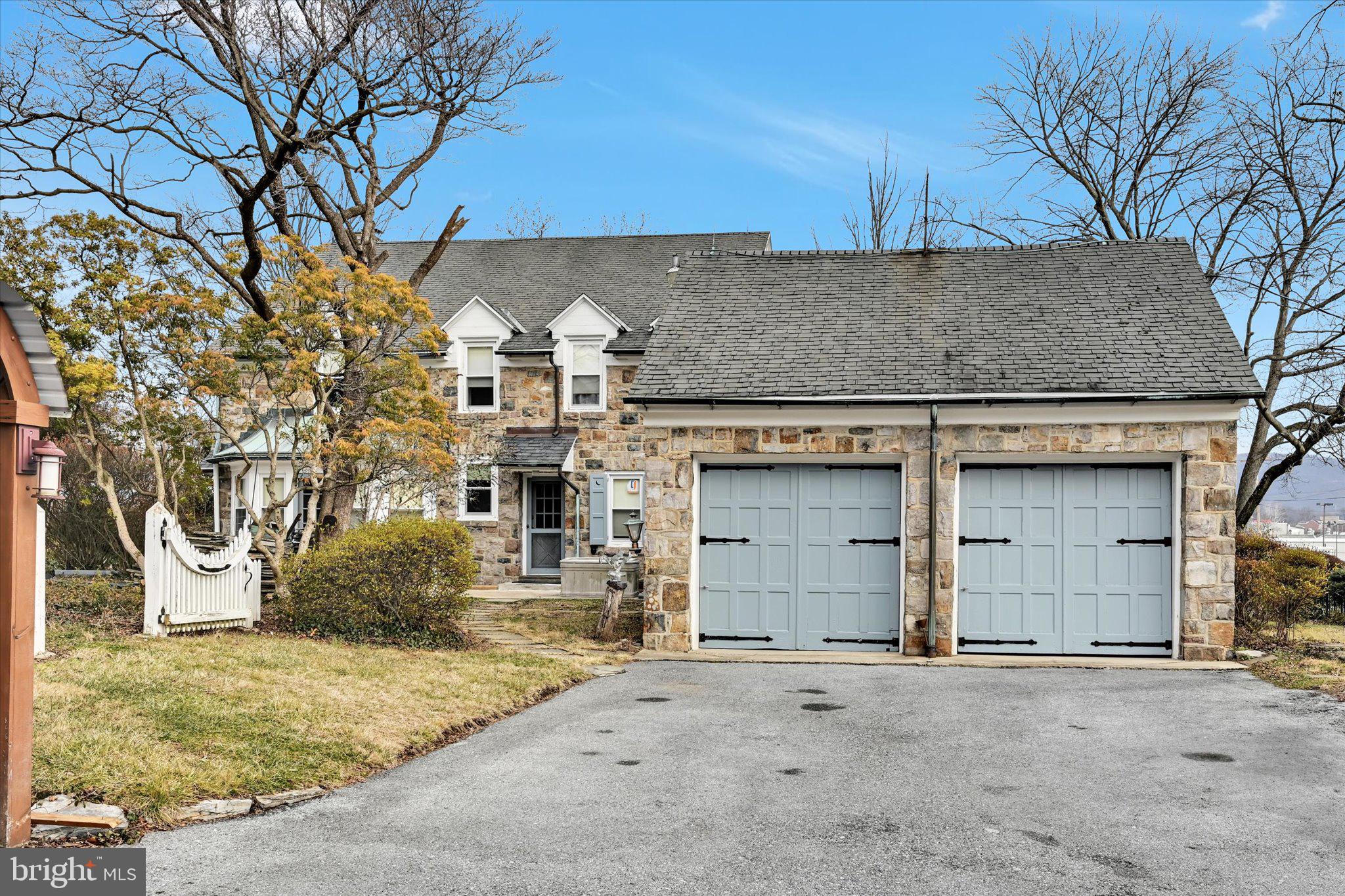 BROOKVIEW - Residential