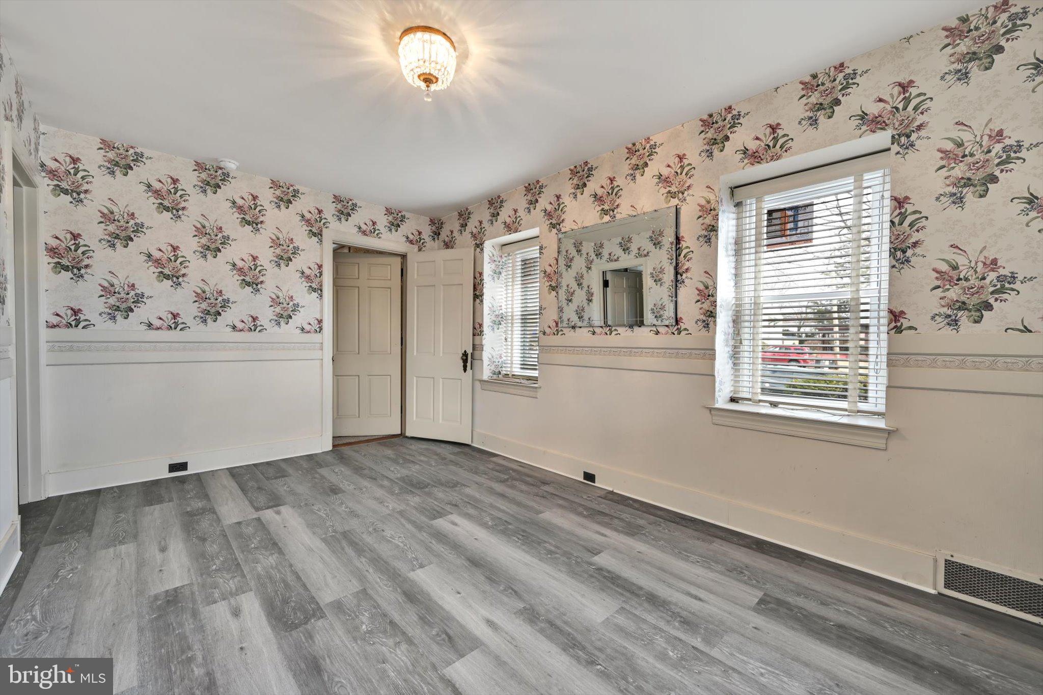 BROOKVIEW - Residential