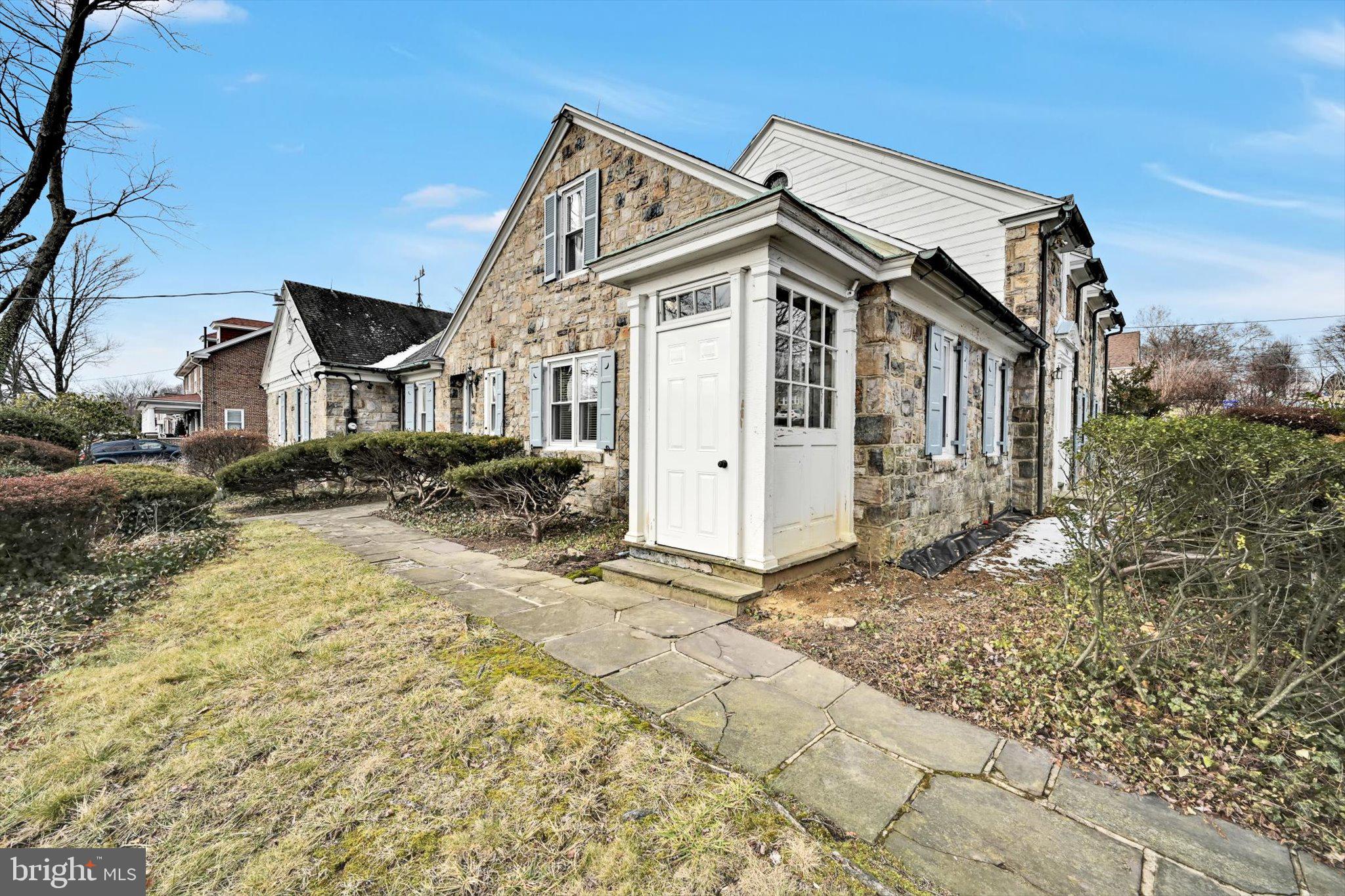 BROOKVIEW - Residential