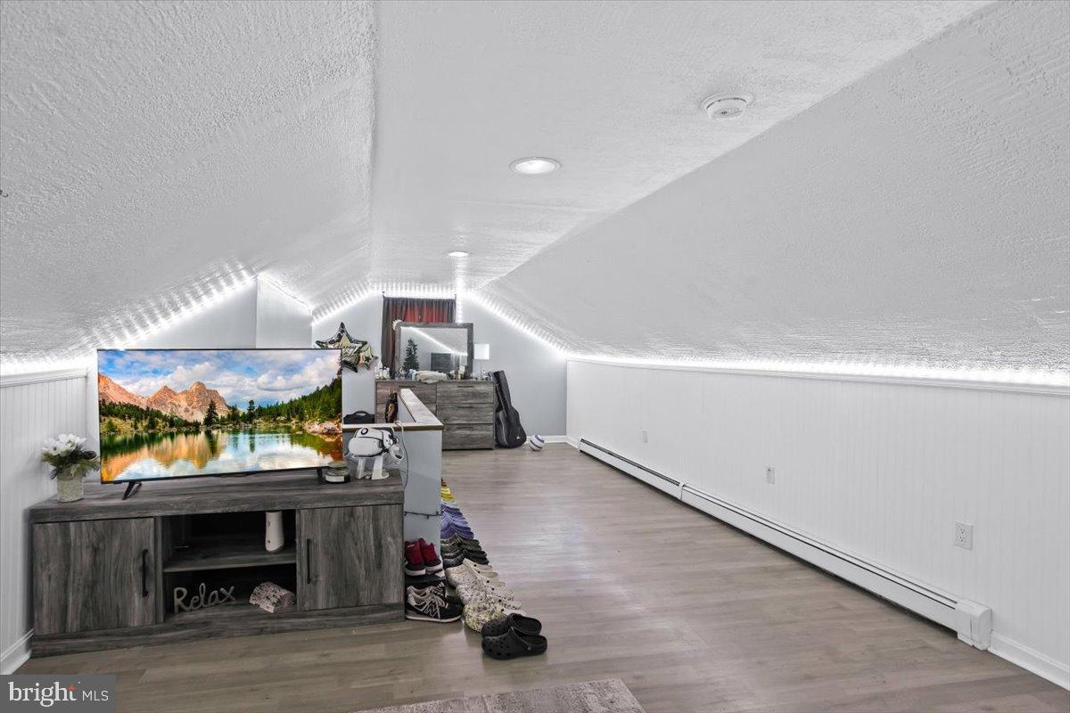 PLEASUREVILLE - Residential