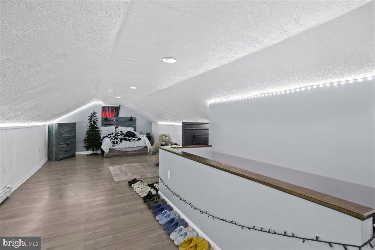 PLEASUREVILLE - Residential