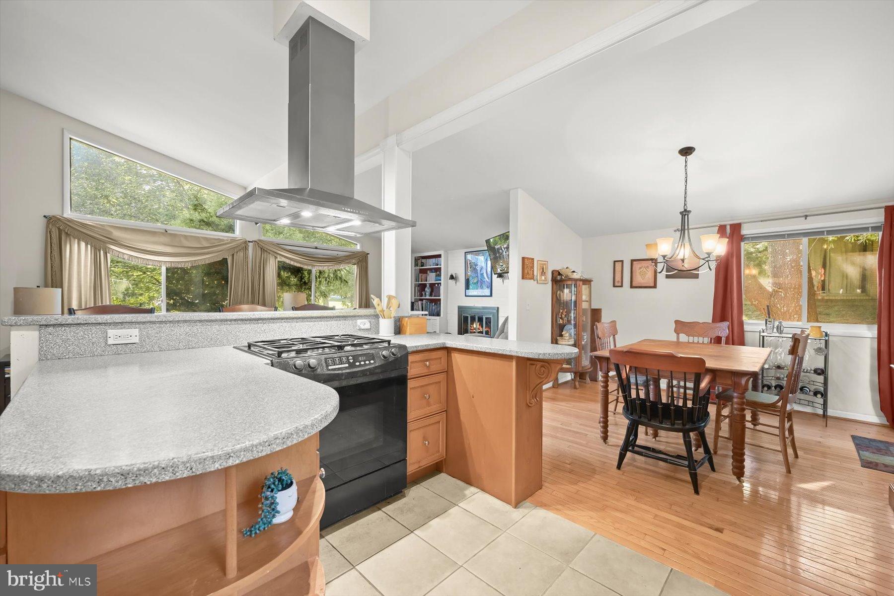 COLUMBIA HILLS - Residential