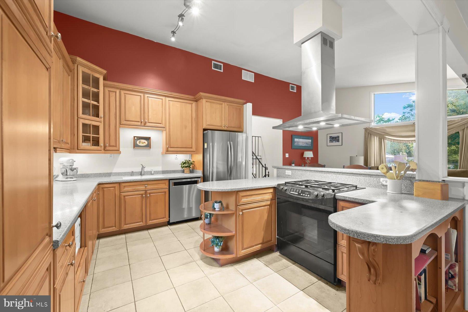 COLUMBIA HILLS - Residential