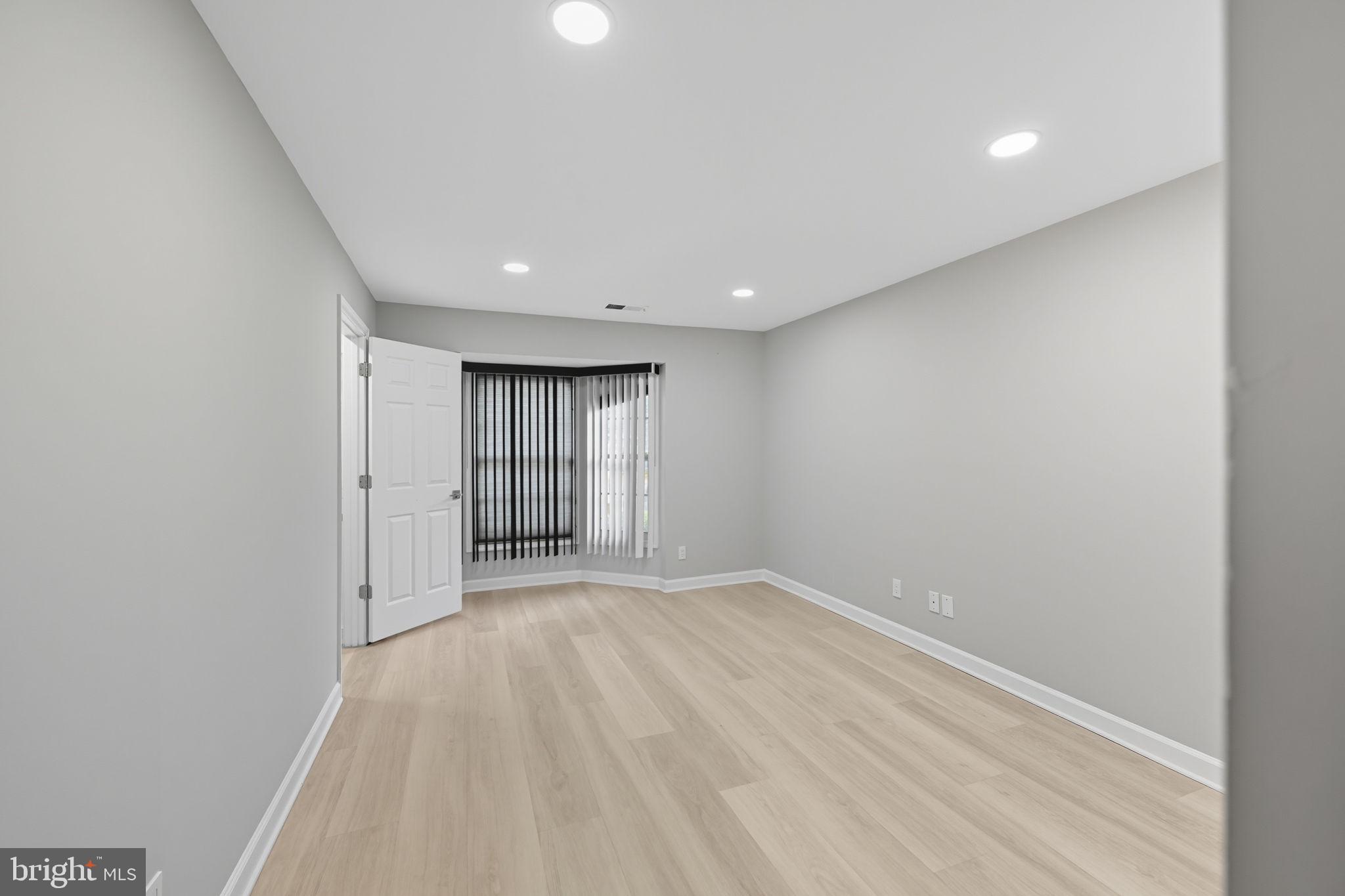 PENDERBROOK - Residential