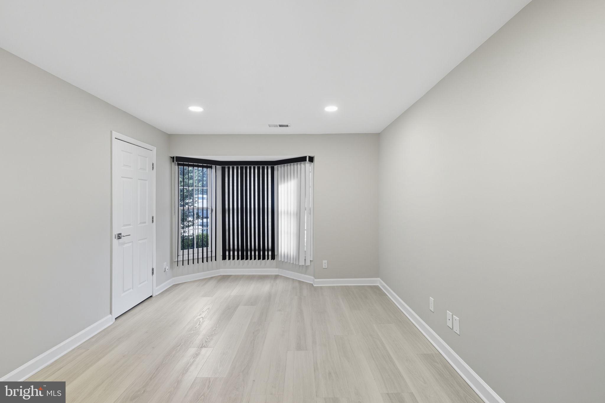 PENDERBROOK - Residential