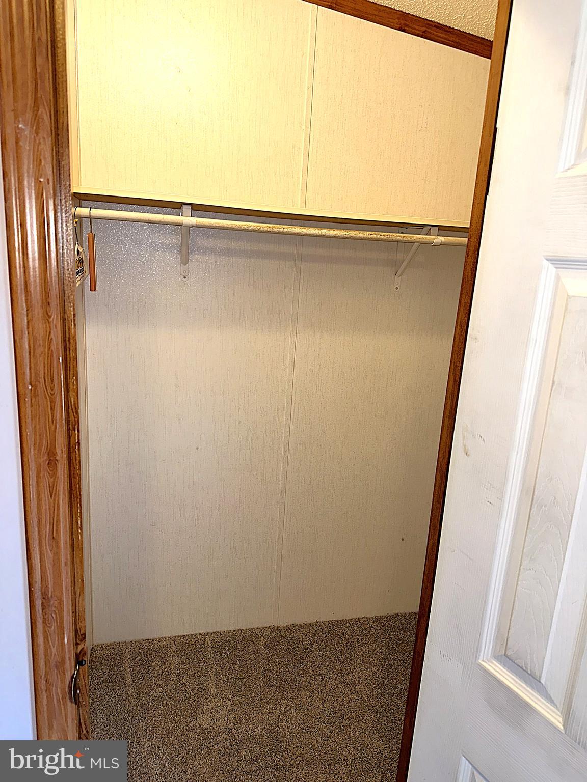 HOLIDAY MOBILE ESTATES - Residential