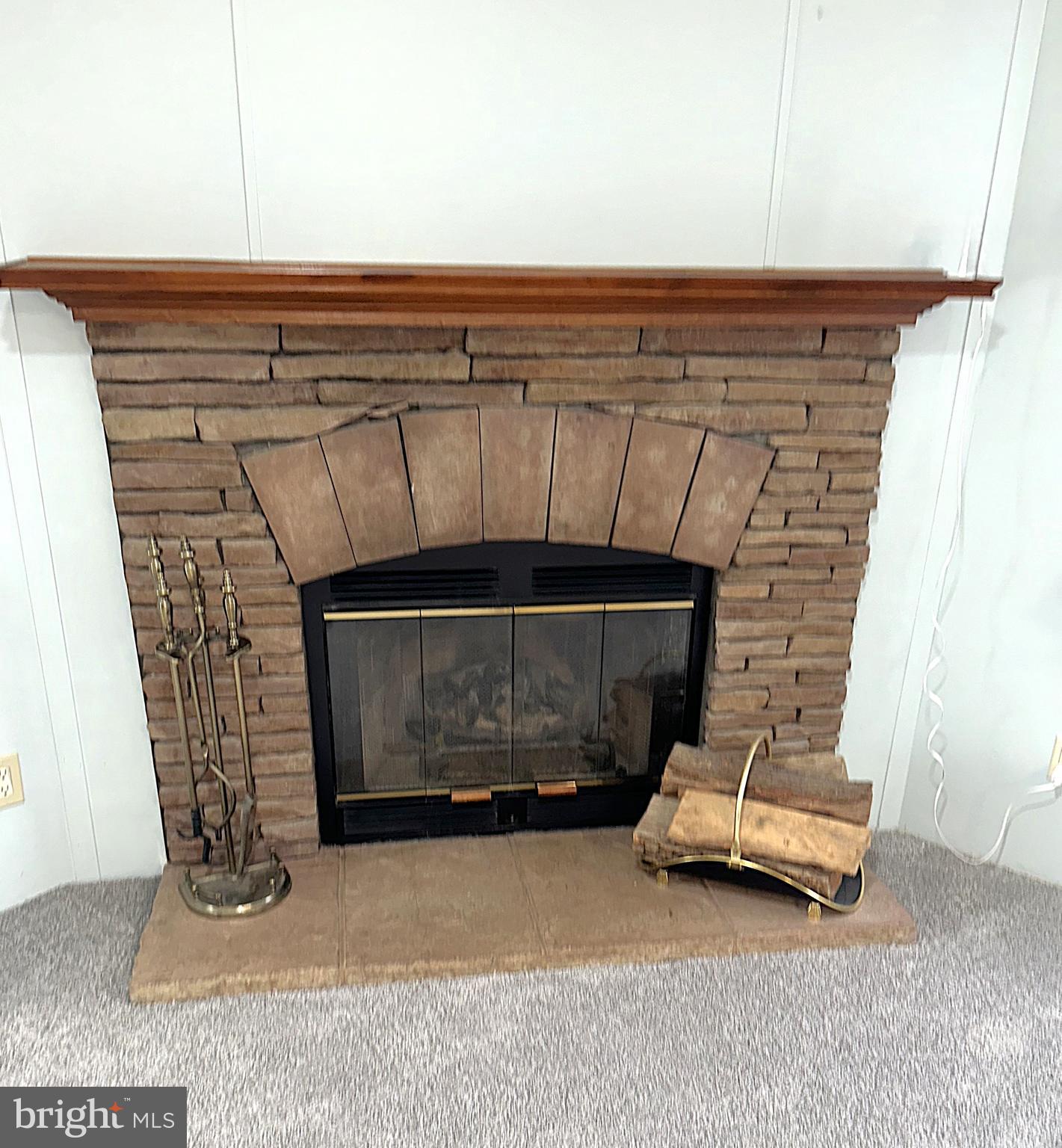 HOLIDAY MOBILE ESTATES - Residential