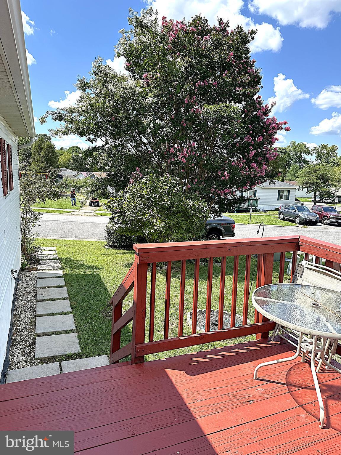 HOLIDAY MOBILE ESTATES - Residential