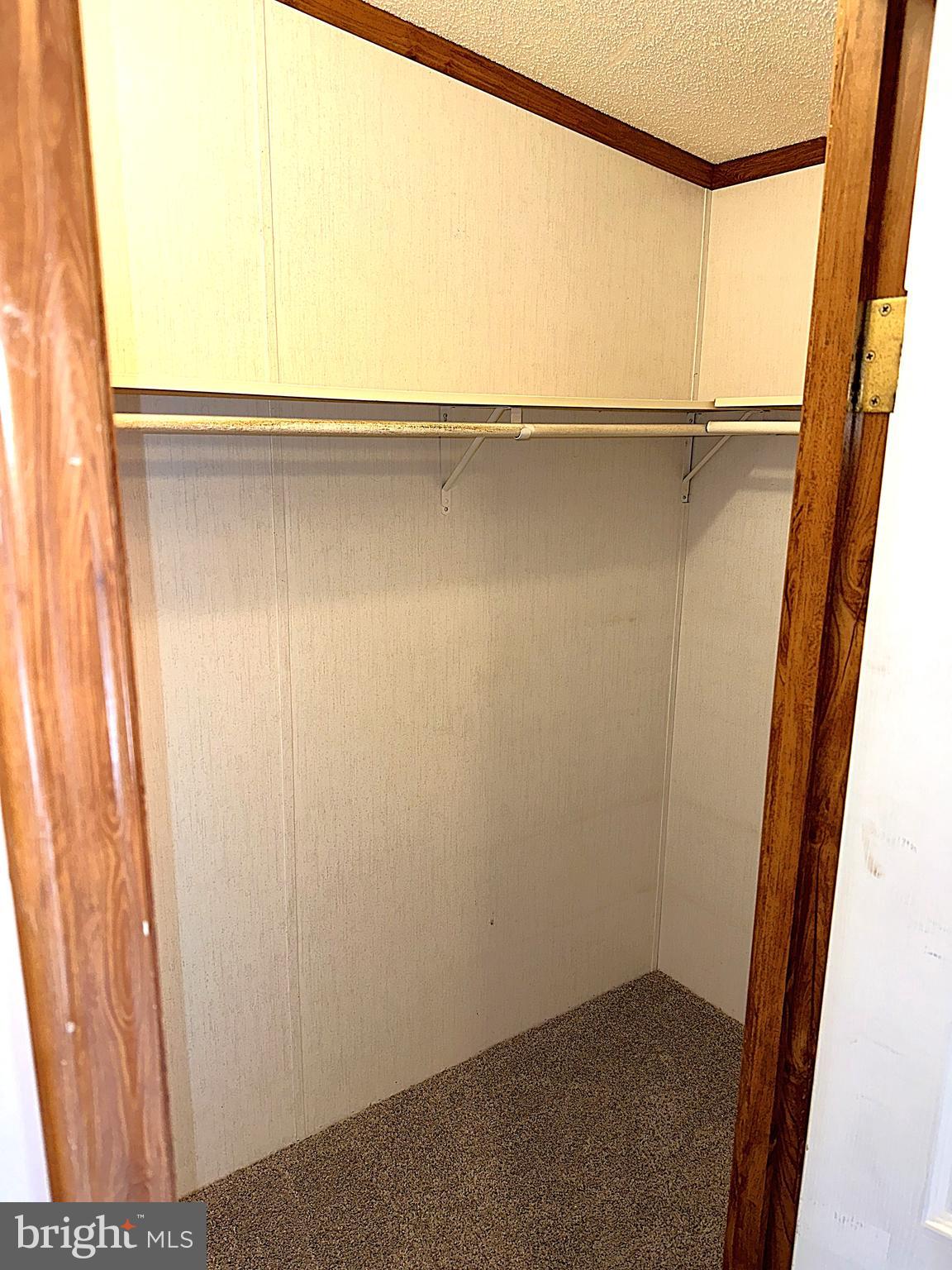 HOLIDAY MOBILE ESTATES - Residential