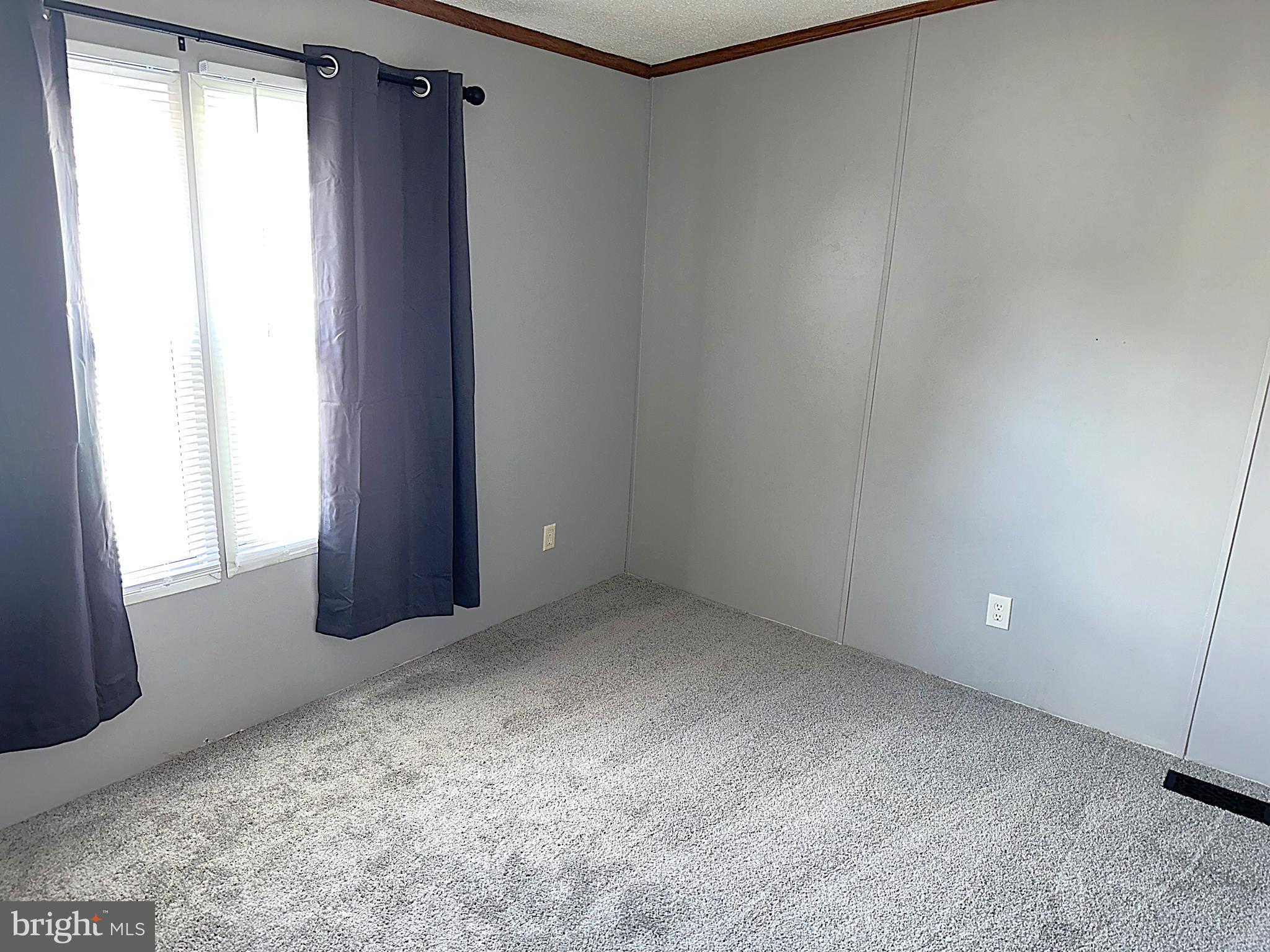 HOLIDAY MOBILE ESTATES - Residential