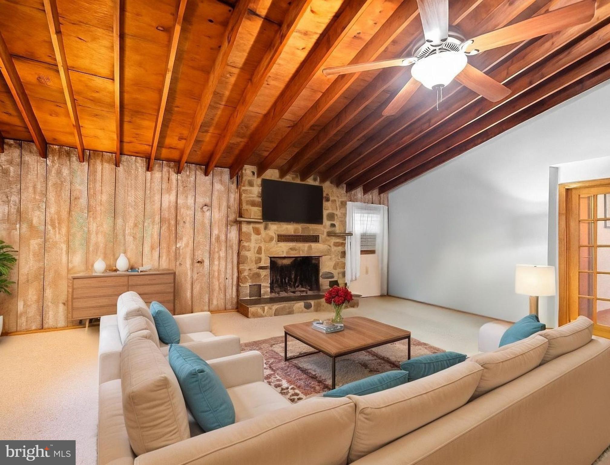 4611 REMOUNT ROAD