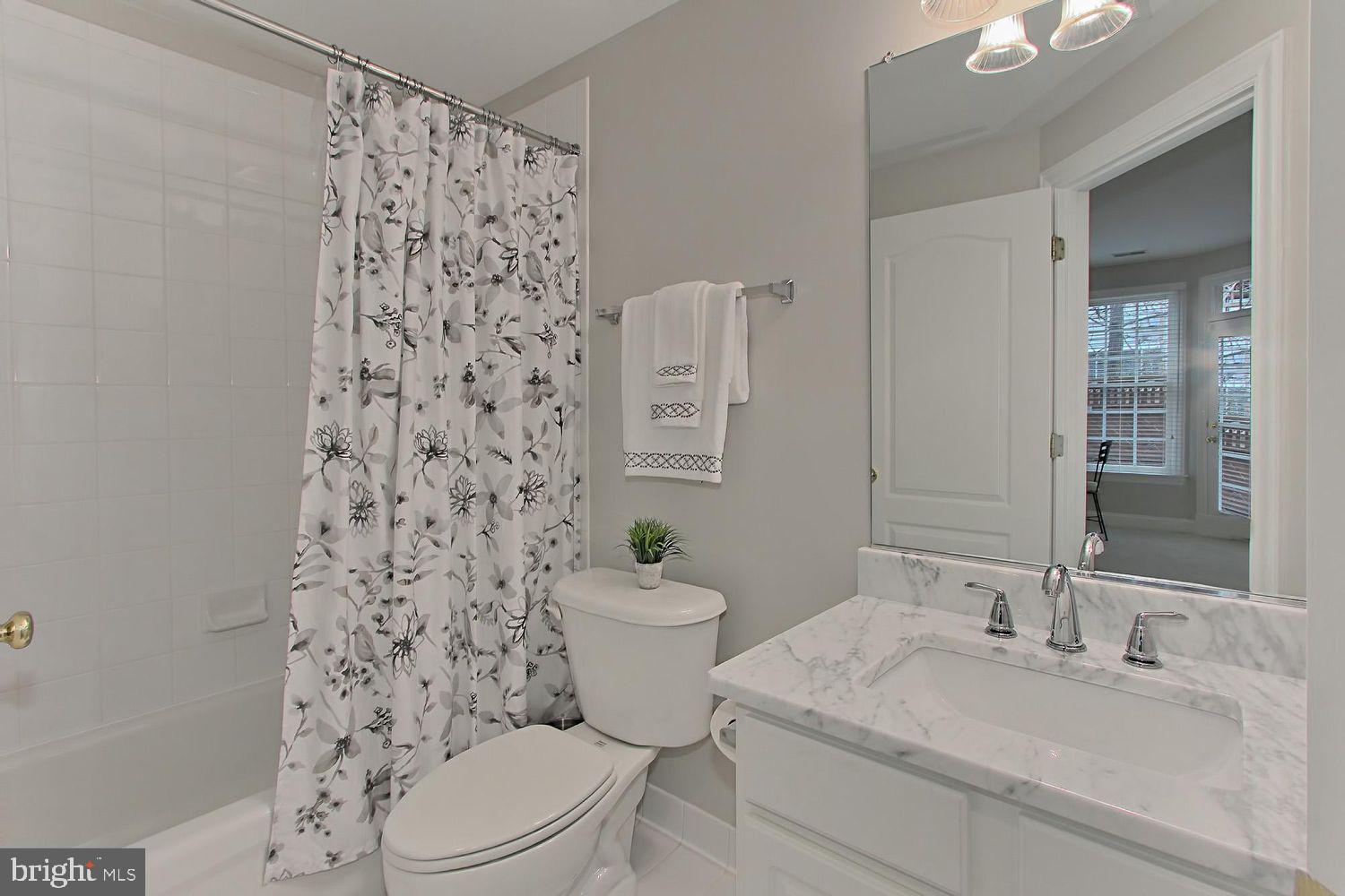 CAMERON STATION - Residential Lease