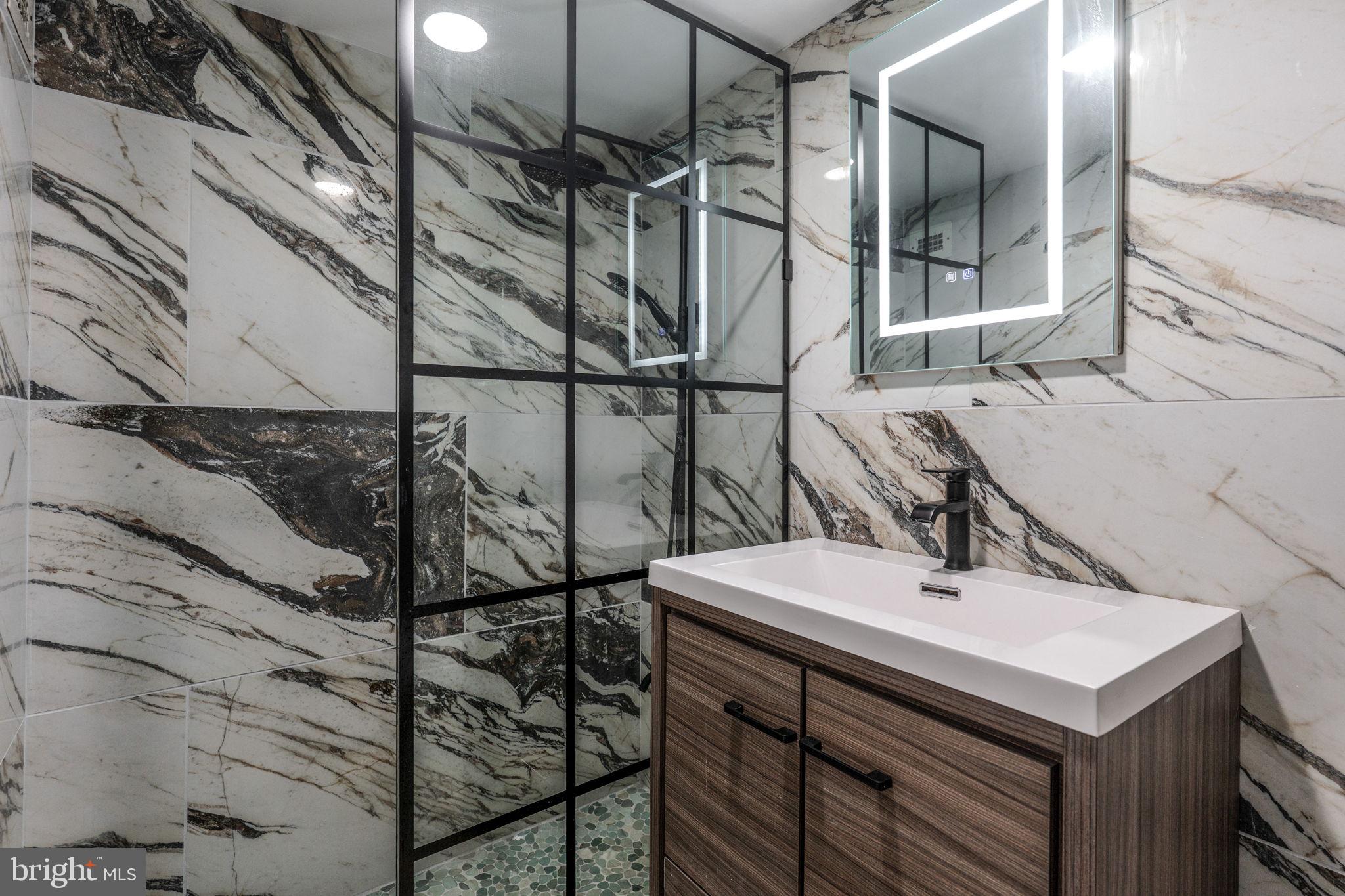 FOGGY BOTTOM - Residential Lease