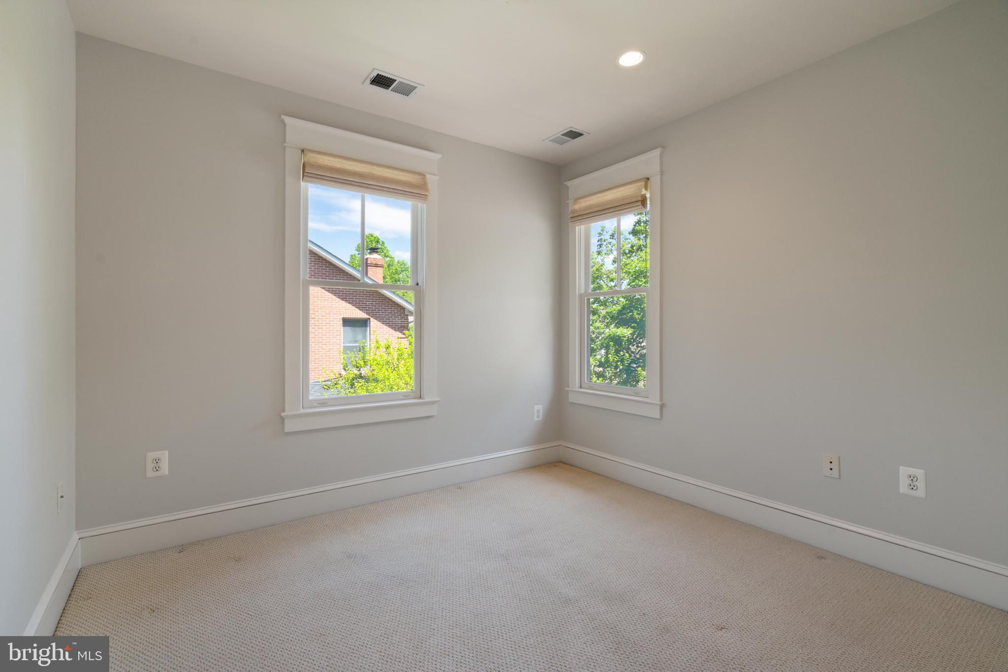 LYON PARK - Residential