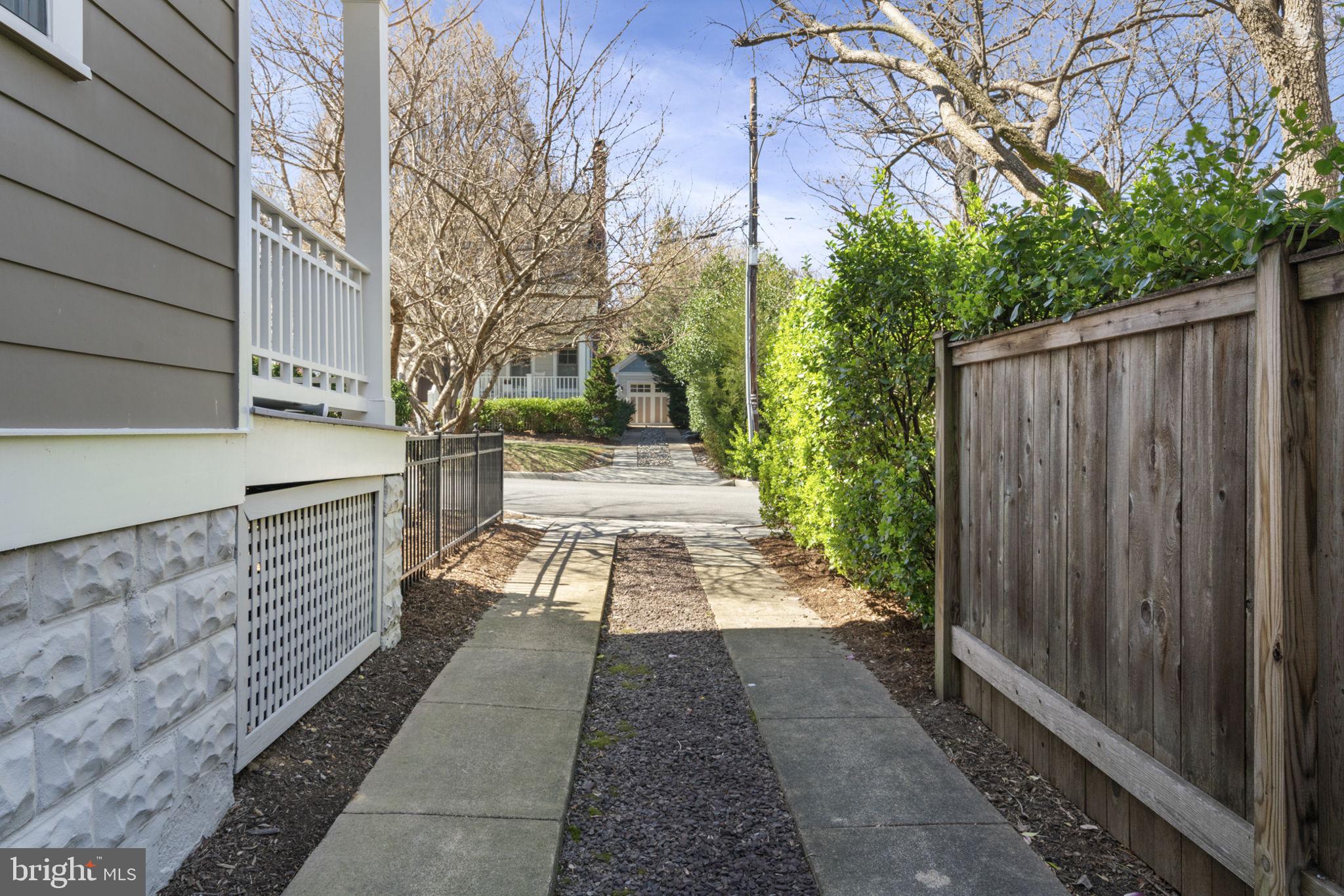 LYON PARK - Residential