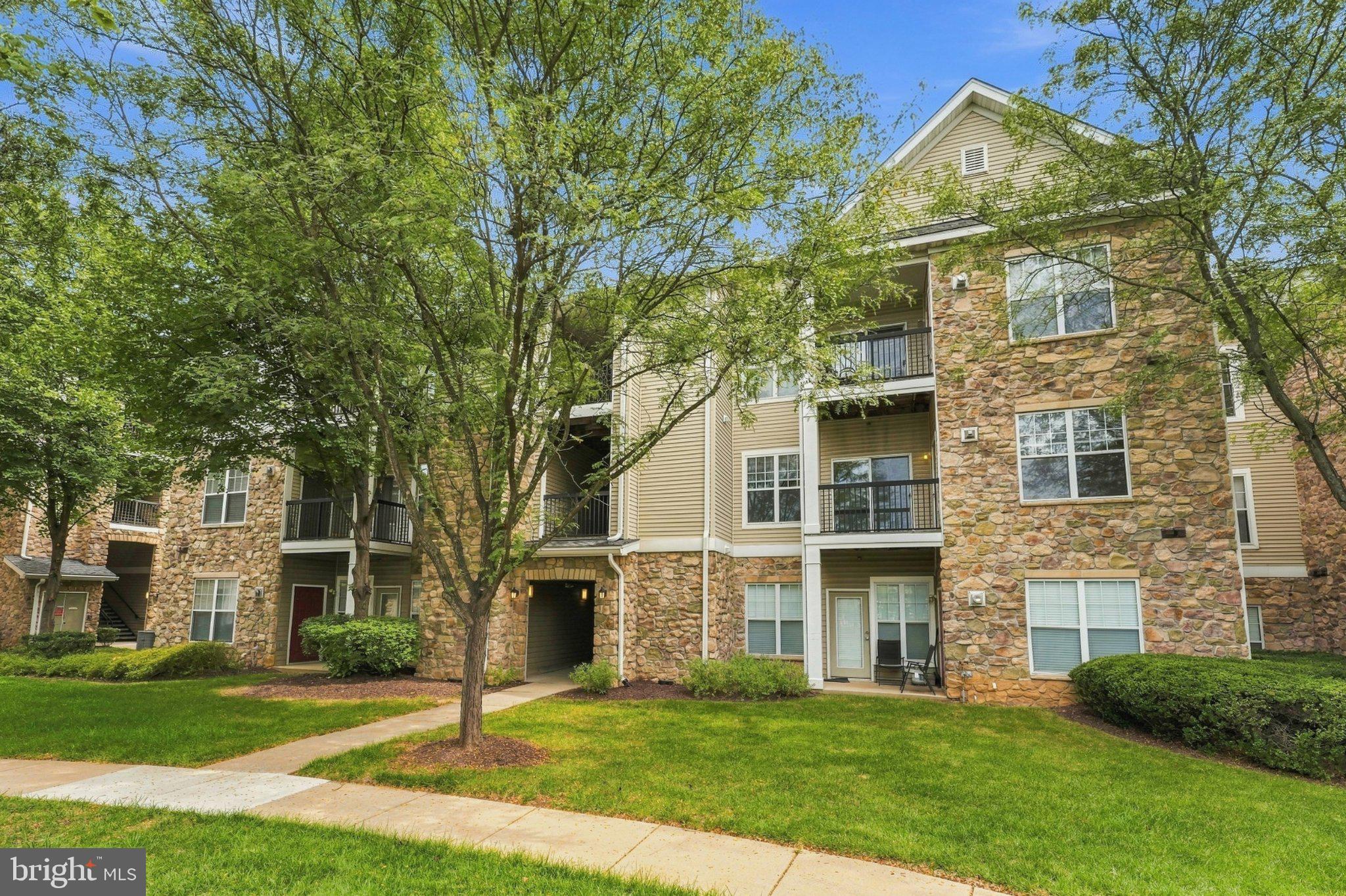 5124 BRITTNEY ELYSE CIRCLE F F