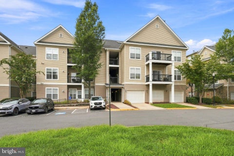 Condo For Rent - 5124 Brittney Elyse Circle #F<br/> Fairfax County, CENTREVILLE, VA 20120