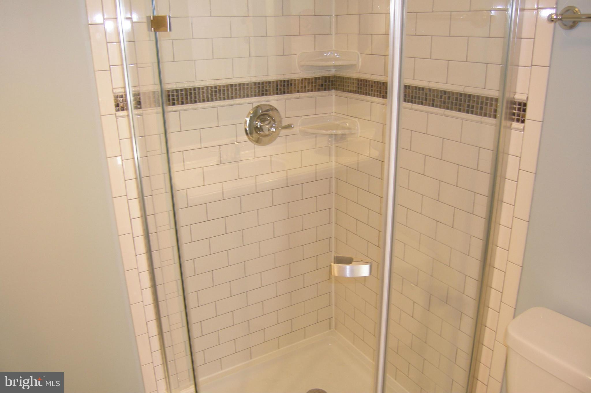 WILLIAMSBURG VILLAGE - Residential Lease