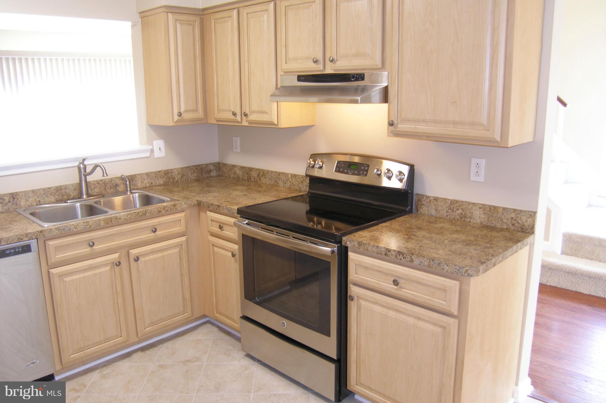 WILLIAMSBURG VILLAGE - Residential Lease