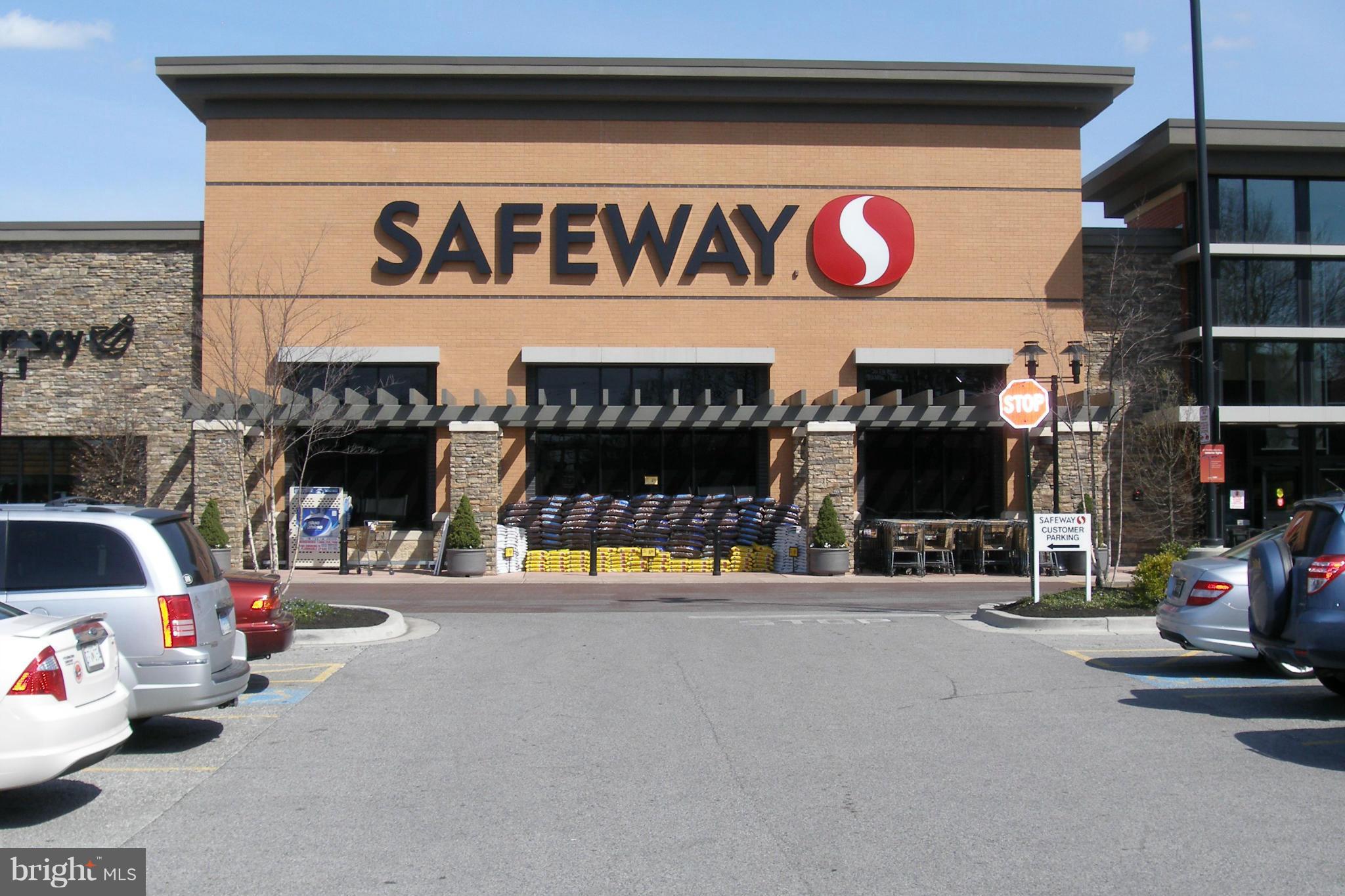 WILLIAMSBURG VILLAGE - Residential Lease