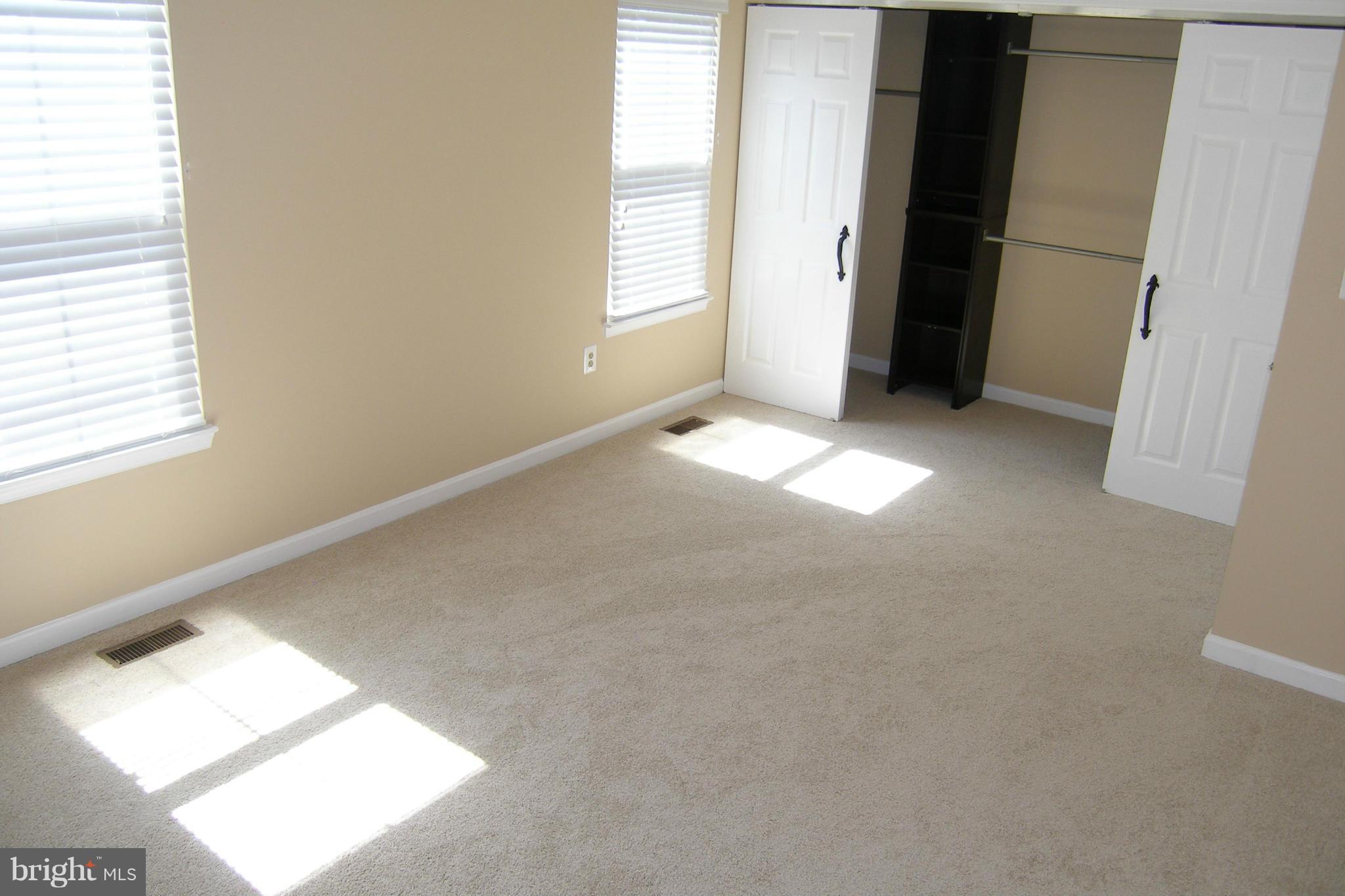 WILLIAMSBURG VILLAGE - Residential Lease