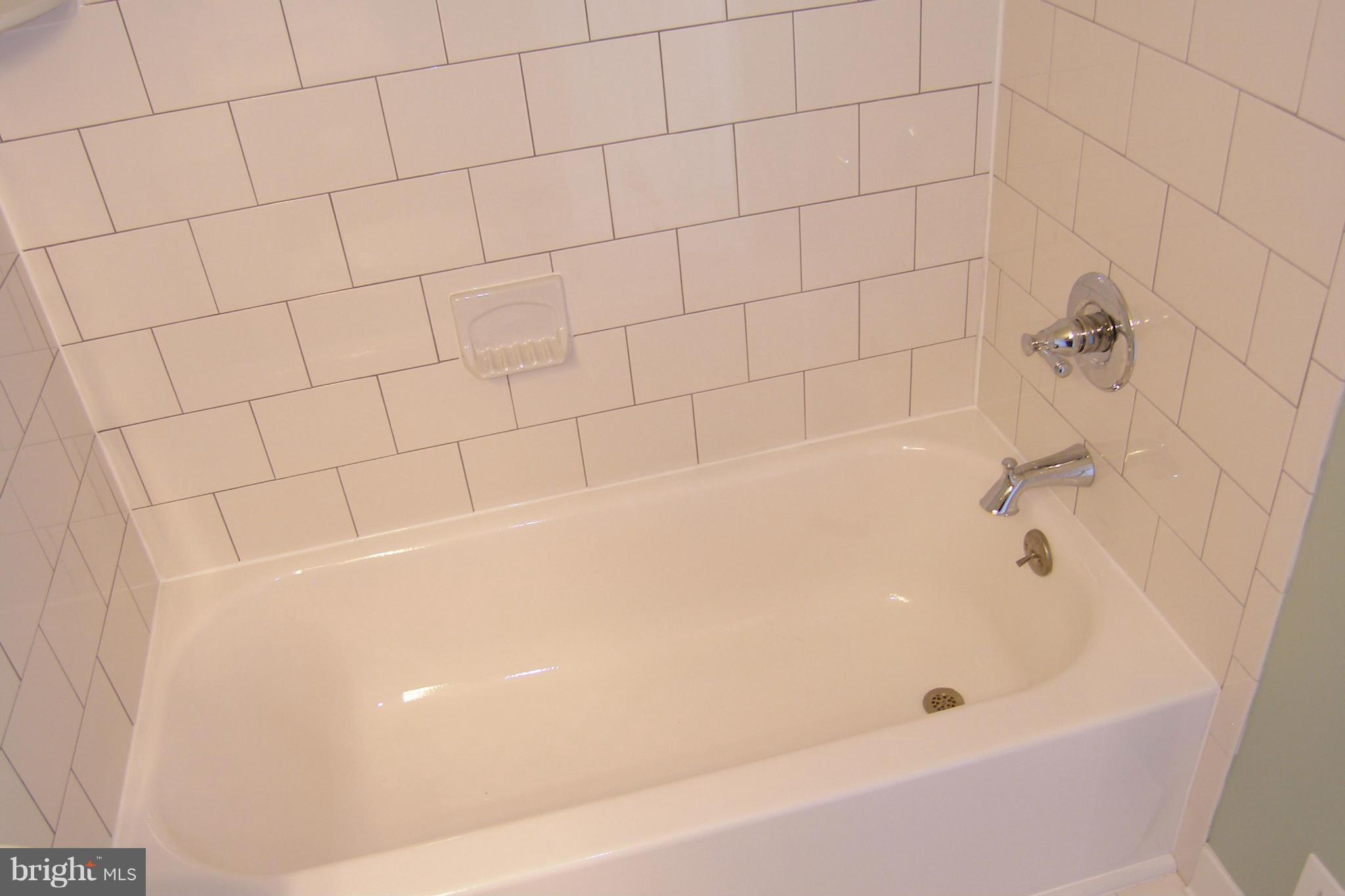 WILLIAMSBURG VILLAGE - Residential Lease