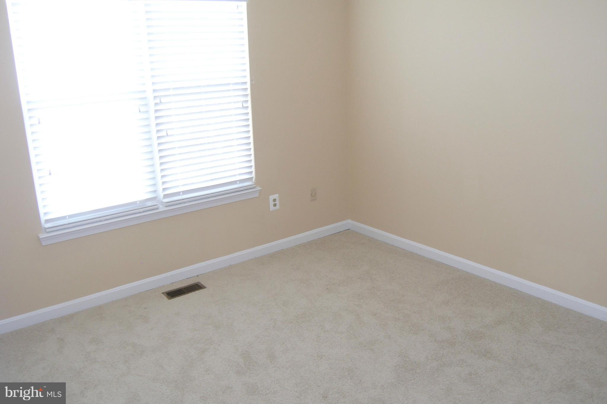 WILLIAMSBURG VILLAGE - Residential Lease