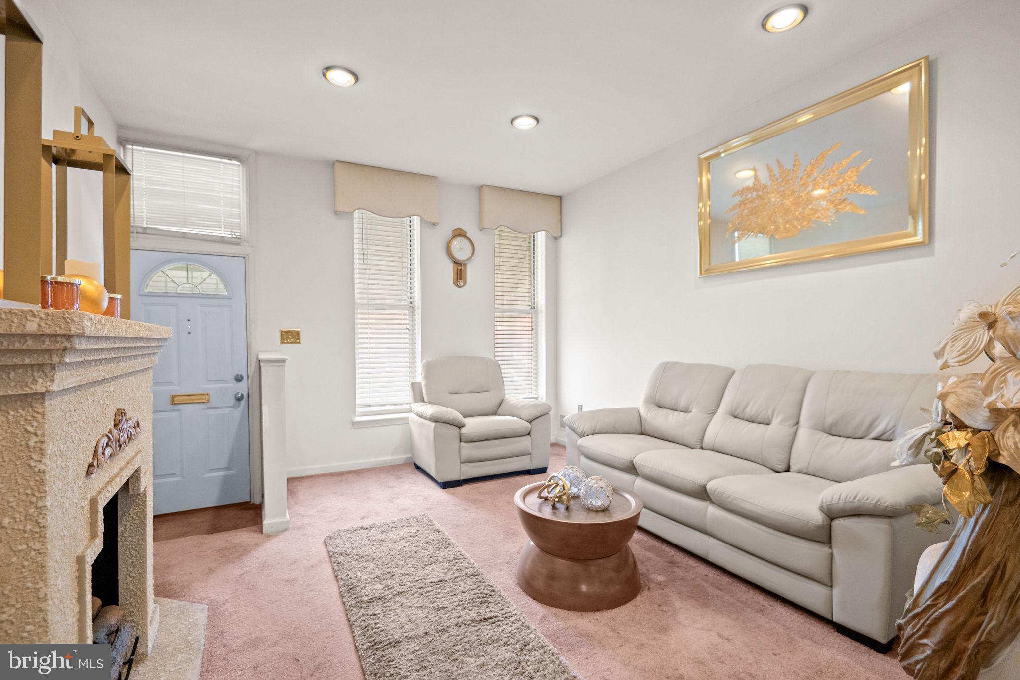 JOHNSTON SQUARE - Residential